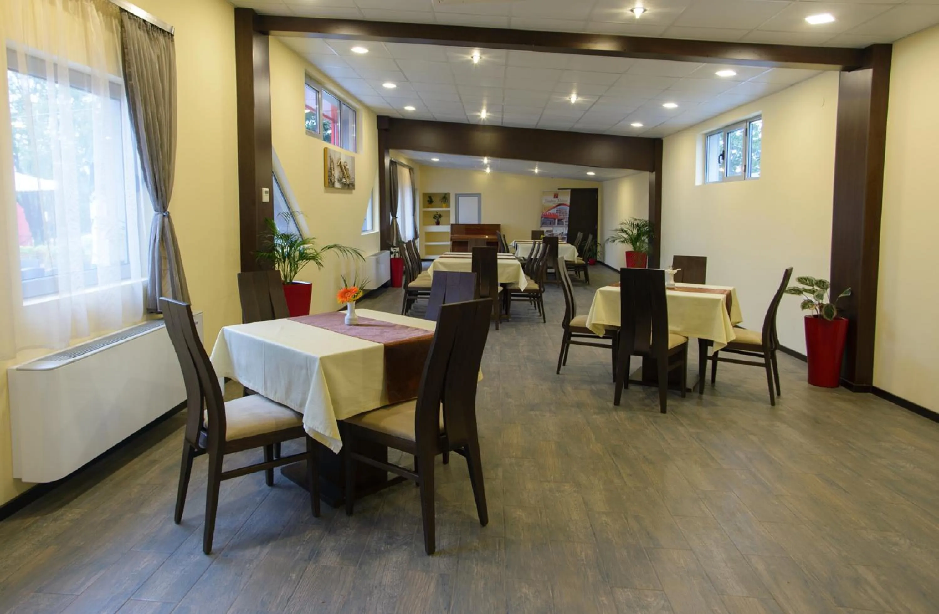 Restaurant/places to eat in Teodora Palace Hotel