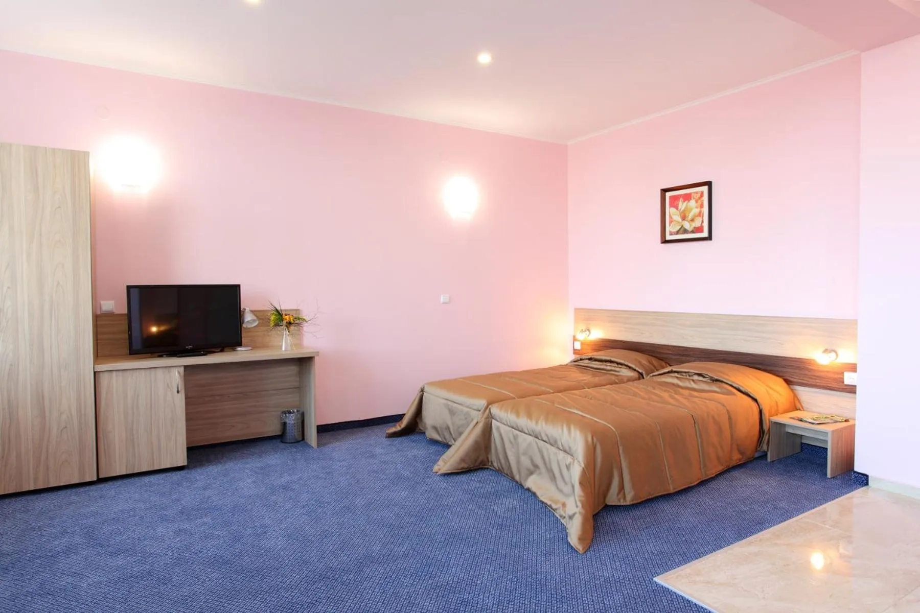 TV and multimedia, Bed in Teodora Palace Hotel