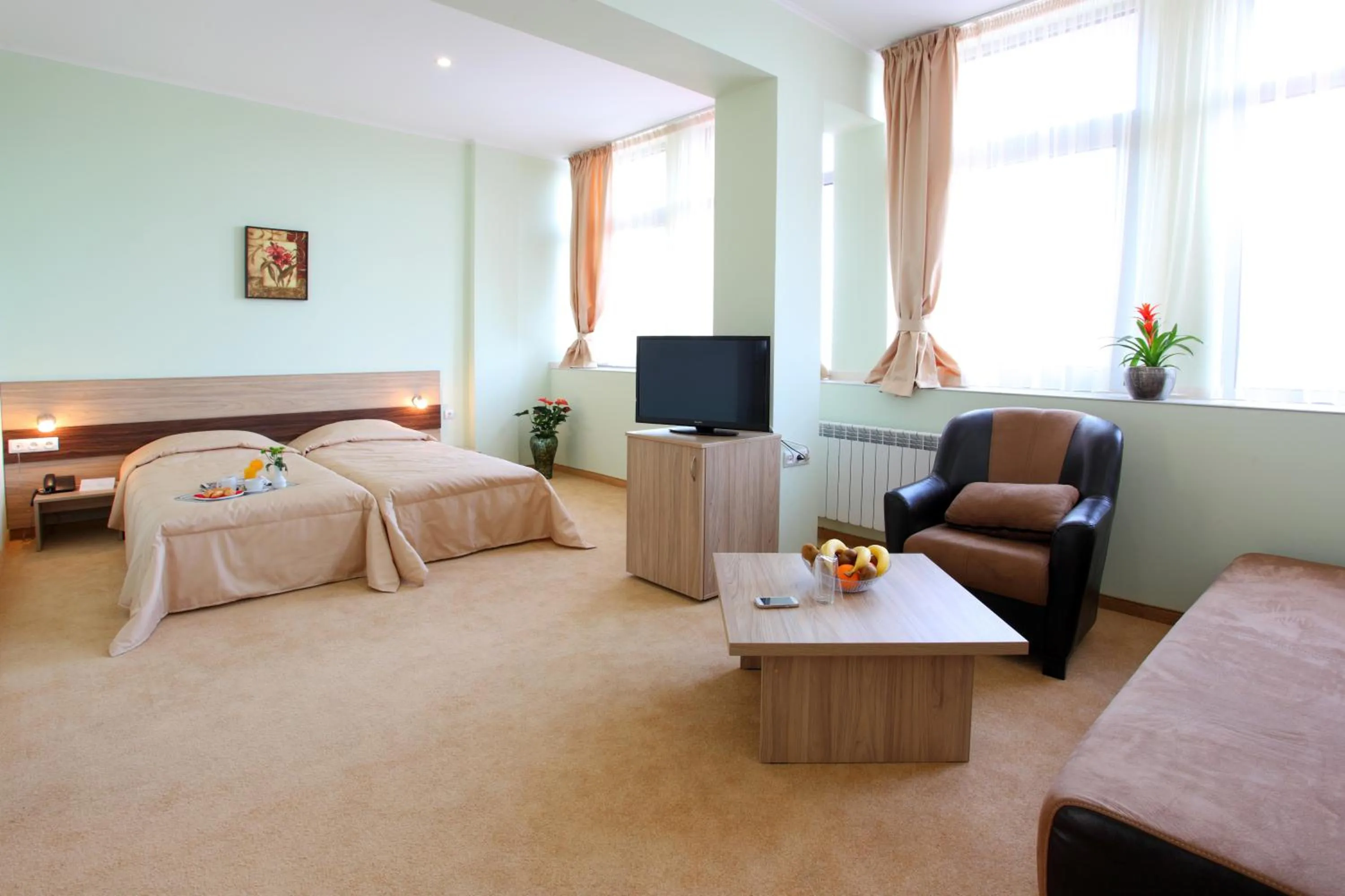 Photo of the whole room in Teodora Palace Hotel