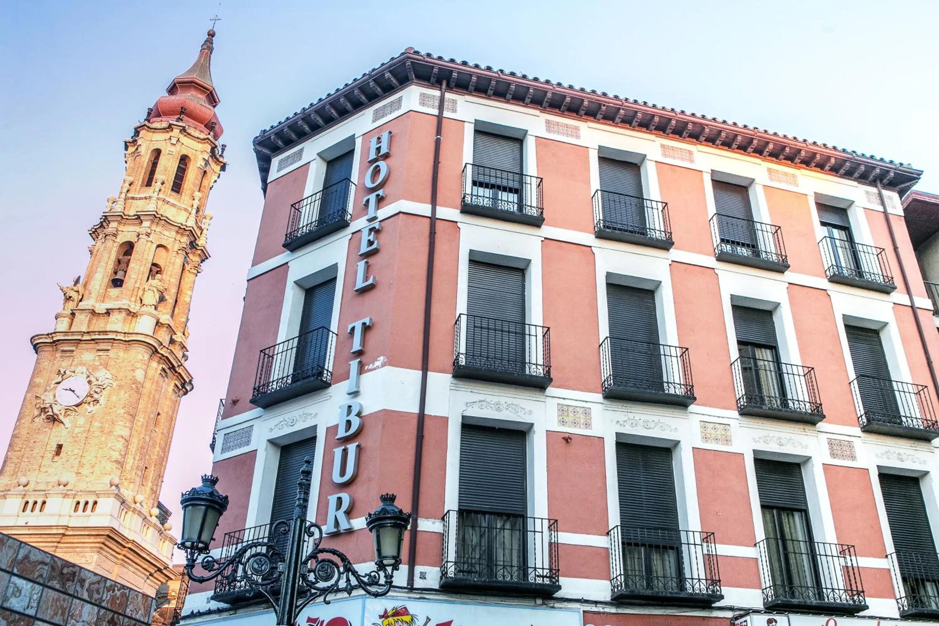 Facade/entrance in Hotel Tibur