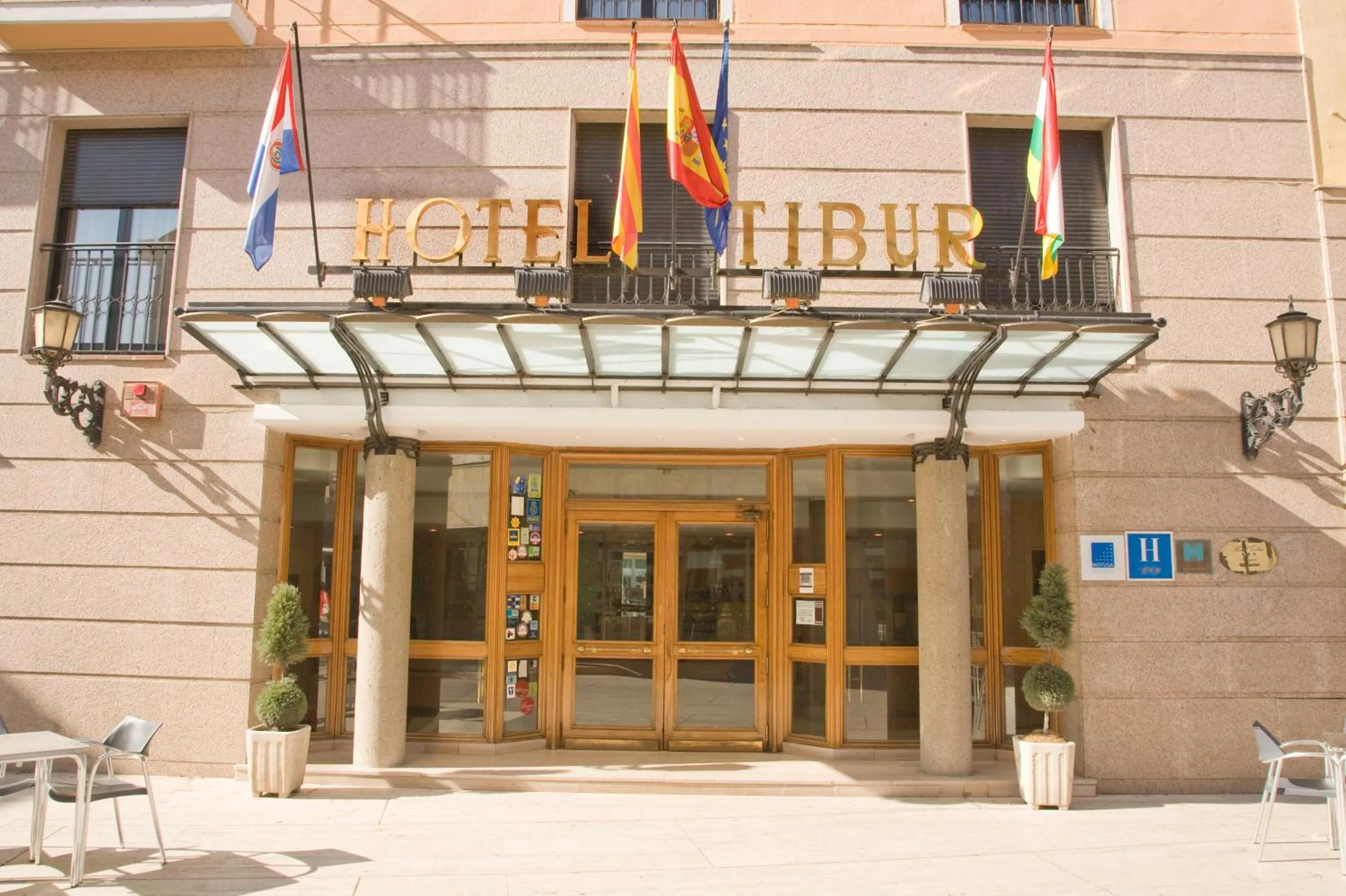 Facade/entrance in Hotel Tibur