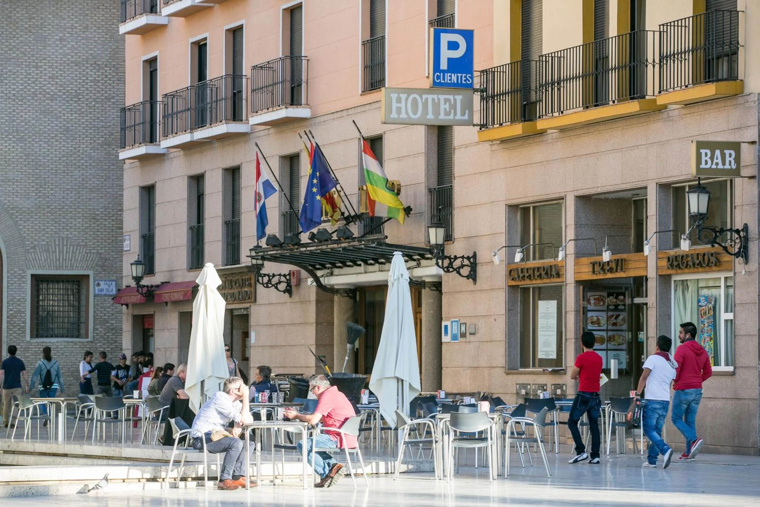 Facade/entrance in Hotel Tibur