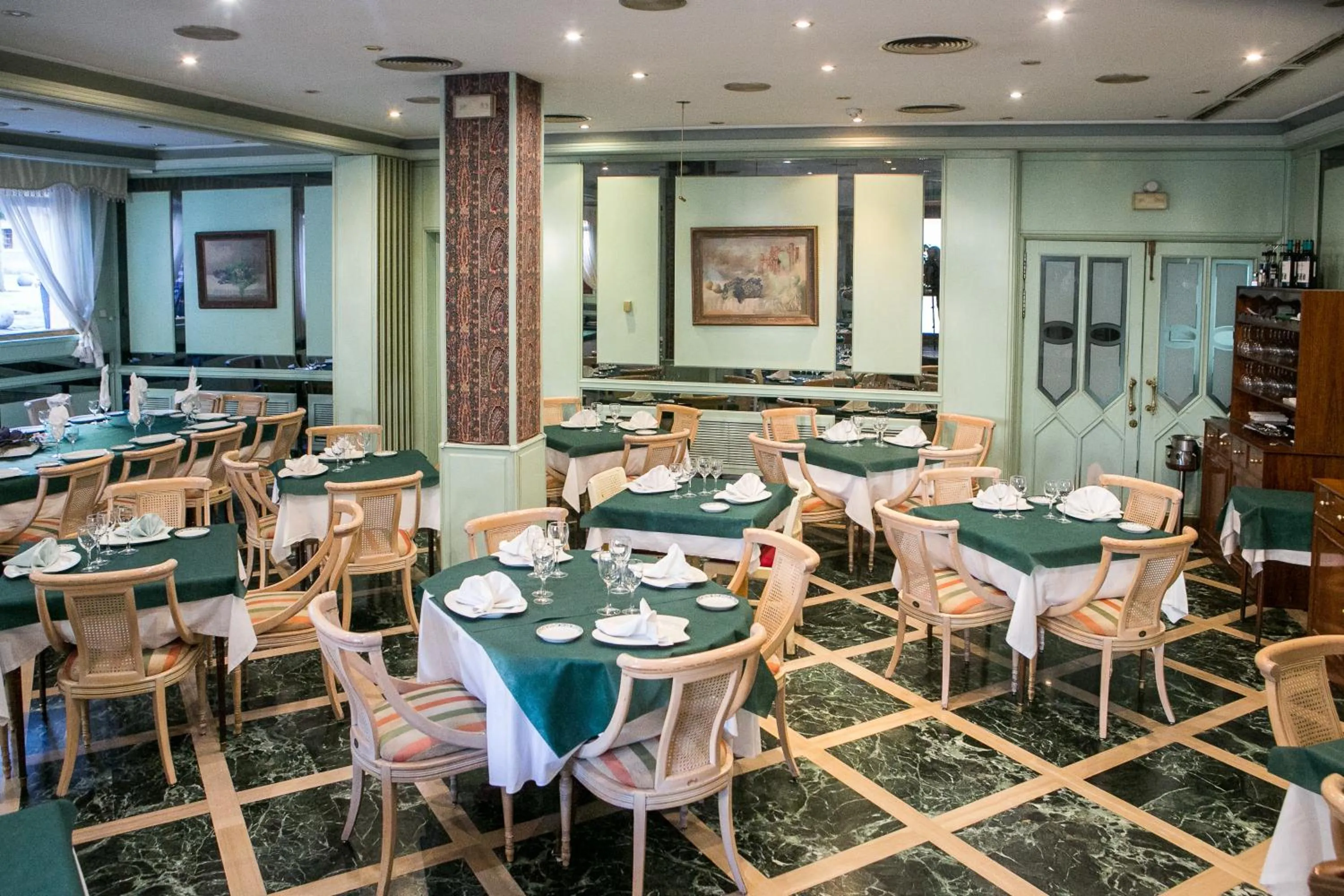 Banquet/Function facilities in Hotel Tibur