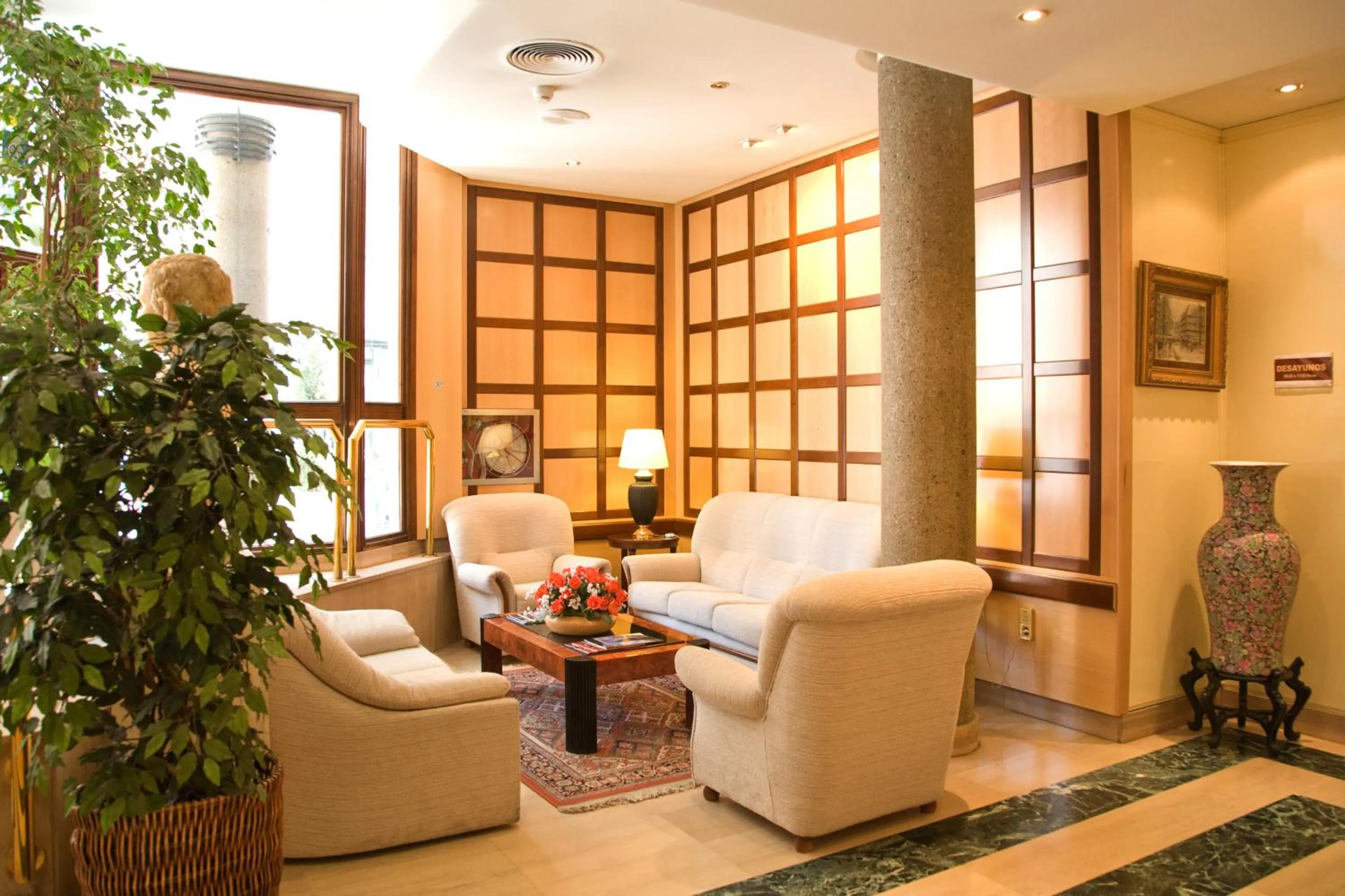 Lobby or reception in Hotel Tibur