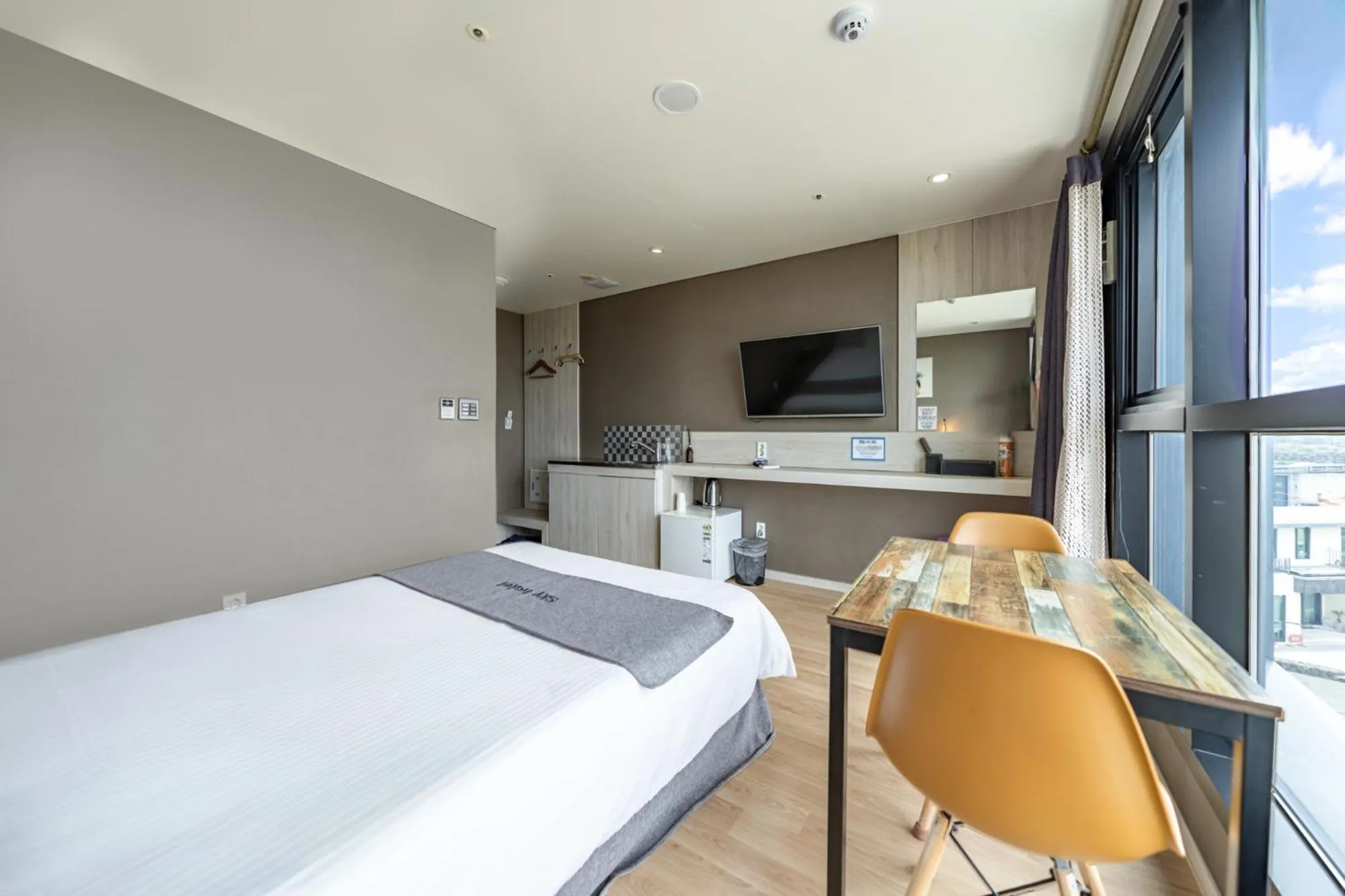 Bed in jeju skyhotel