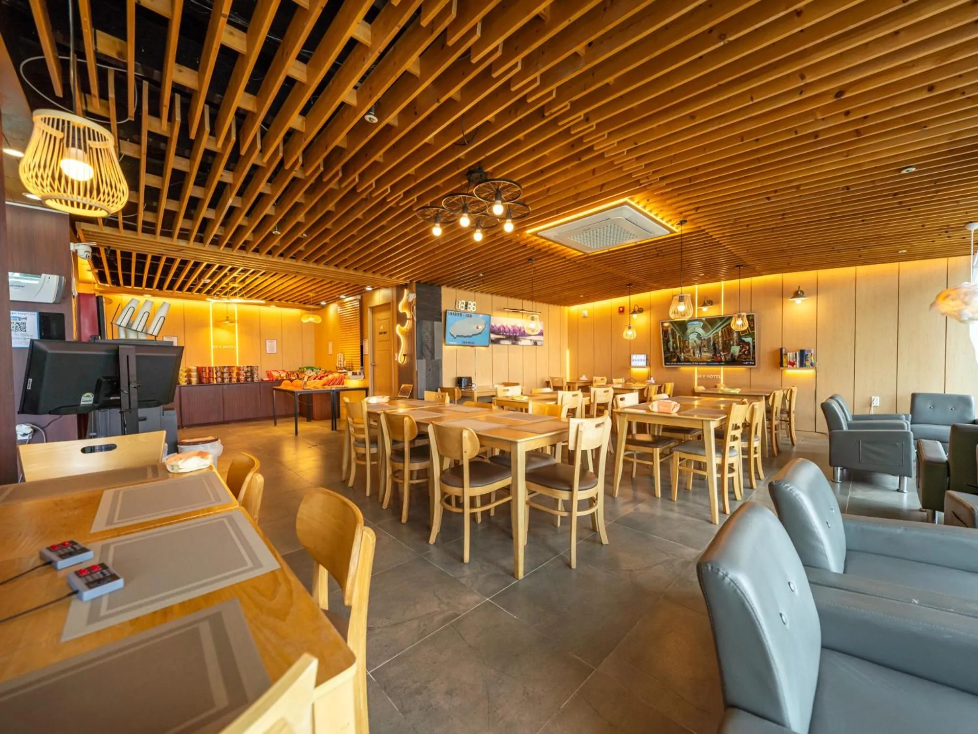 Restaurant/Places to Eat in jeju skyhotel