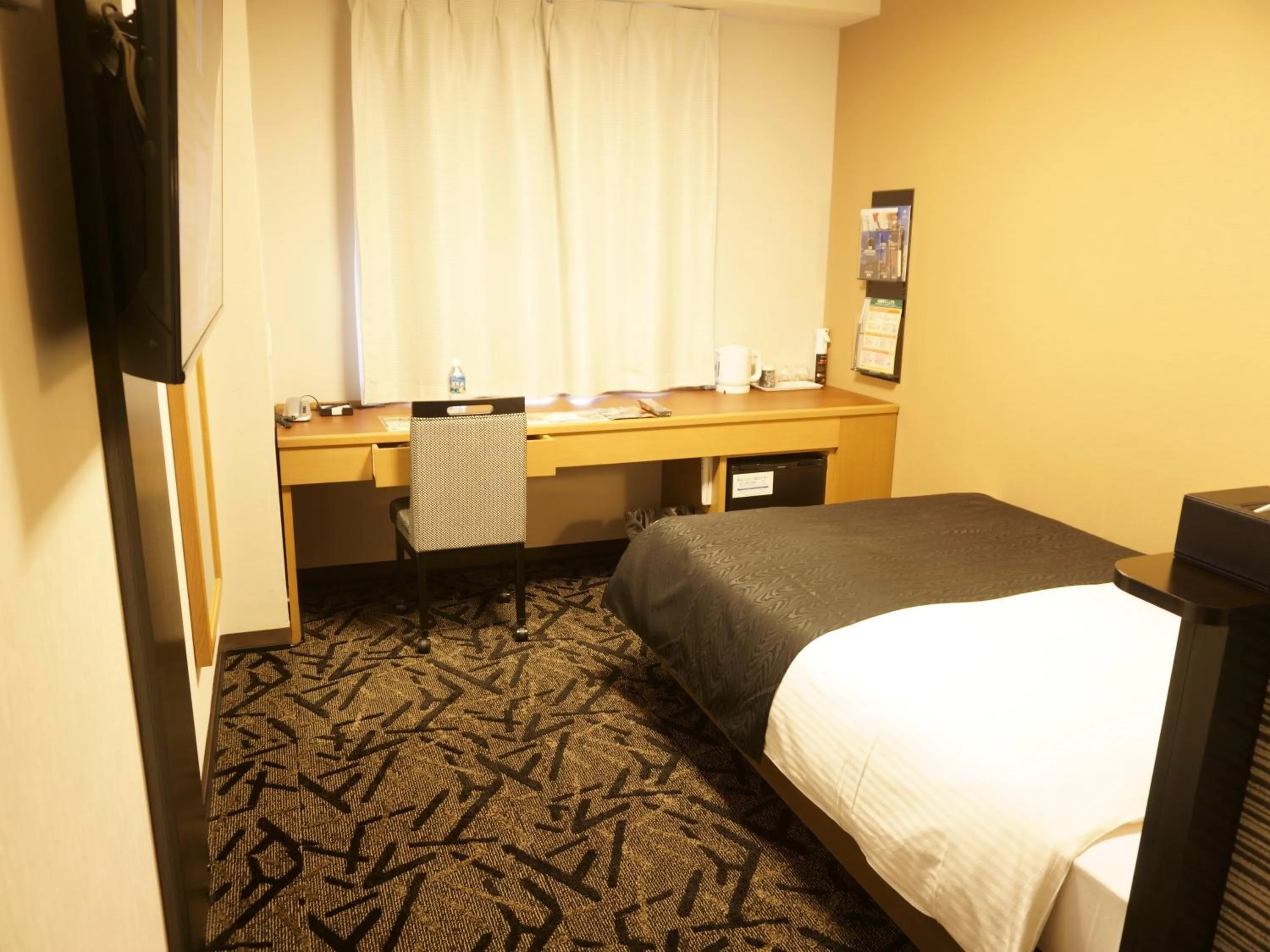 Photo of the whole room, Bed in APA Hotel Saitama Yatsuka Ekimae