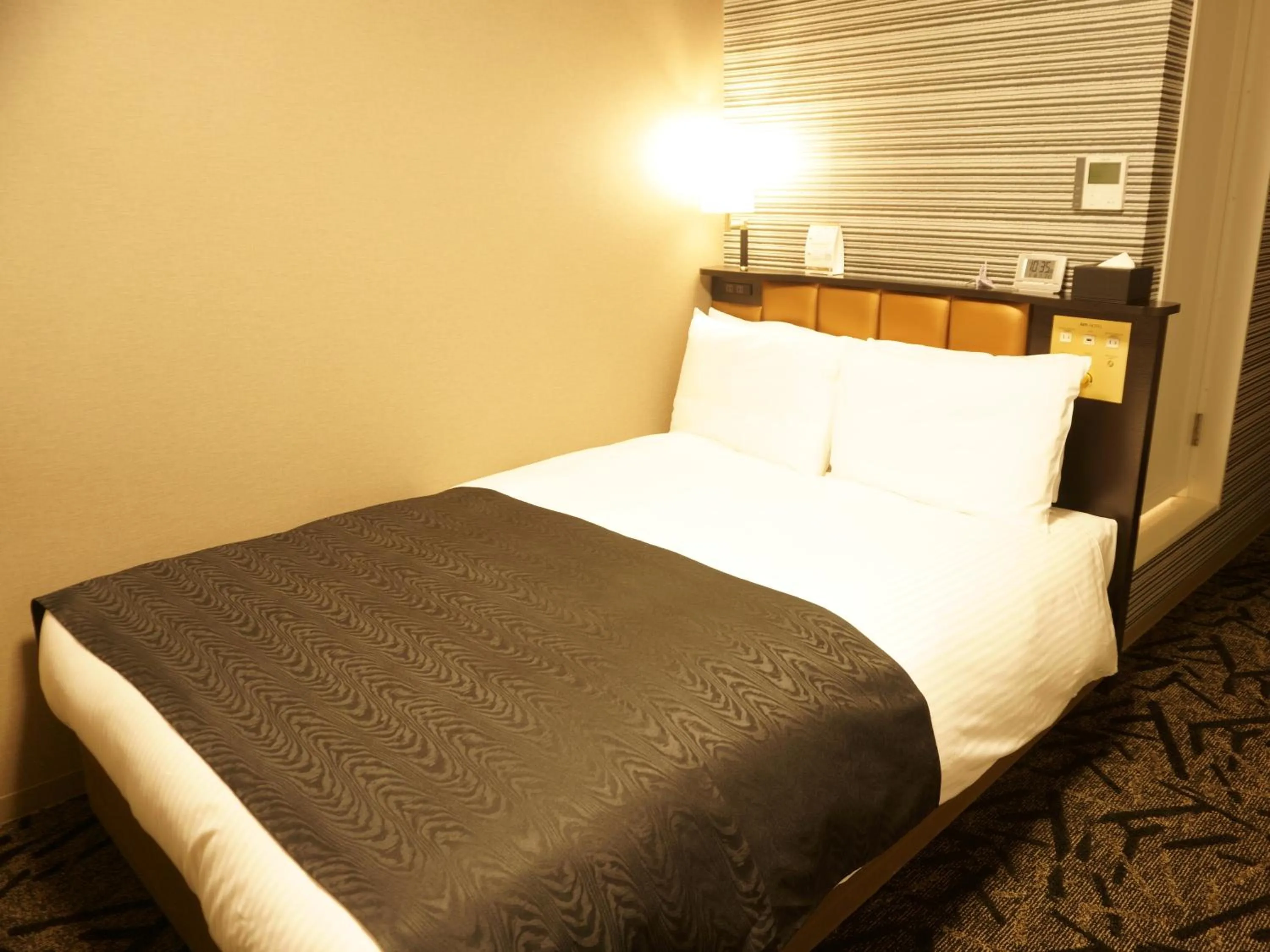 Photo of the whole room, Bed in APA Hotel Saitama Yatsuka Ekimae