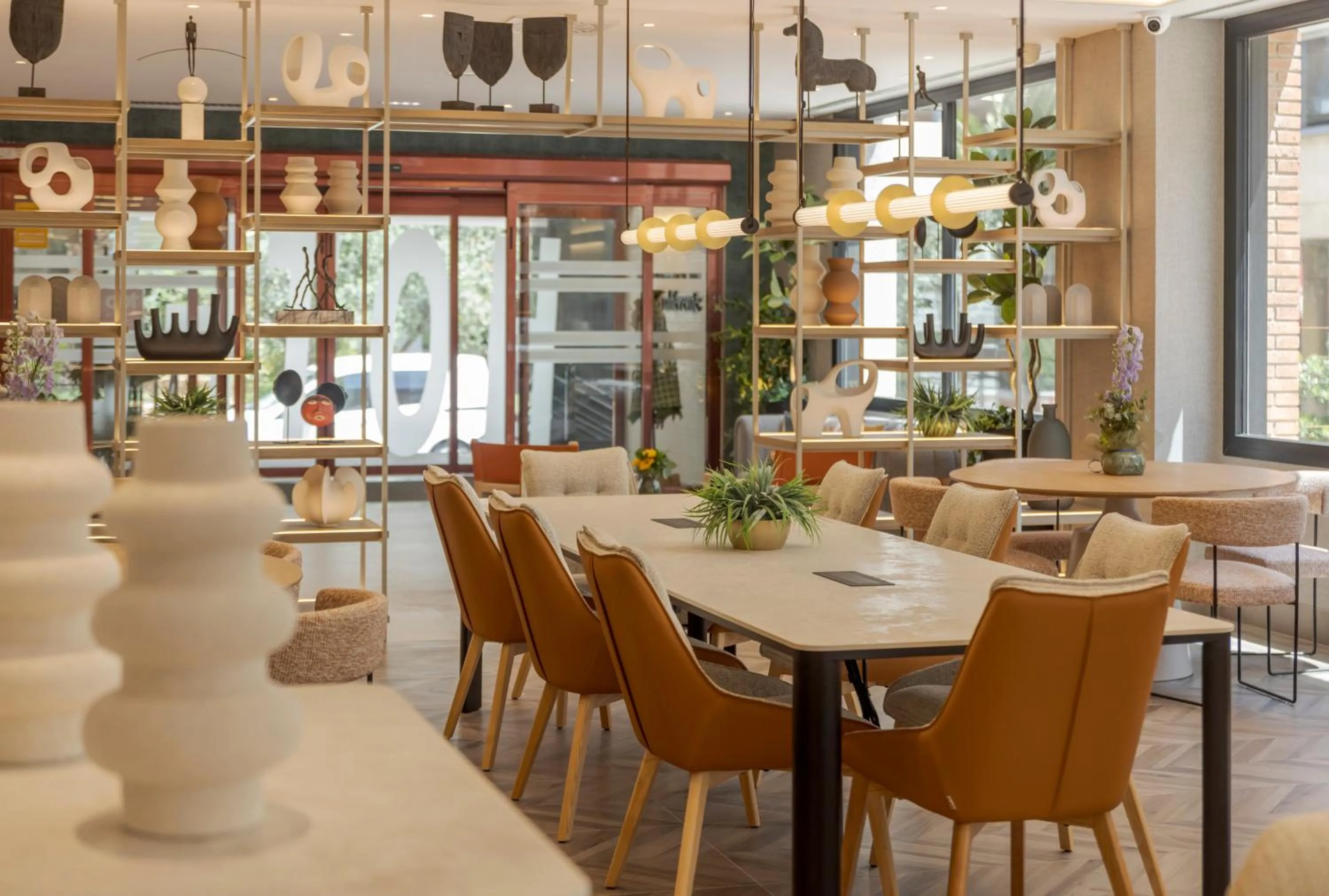 Lobby or reception in Ilunion Romareda