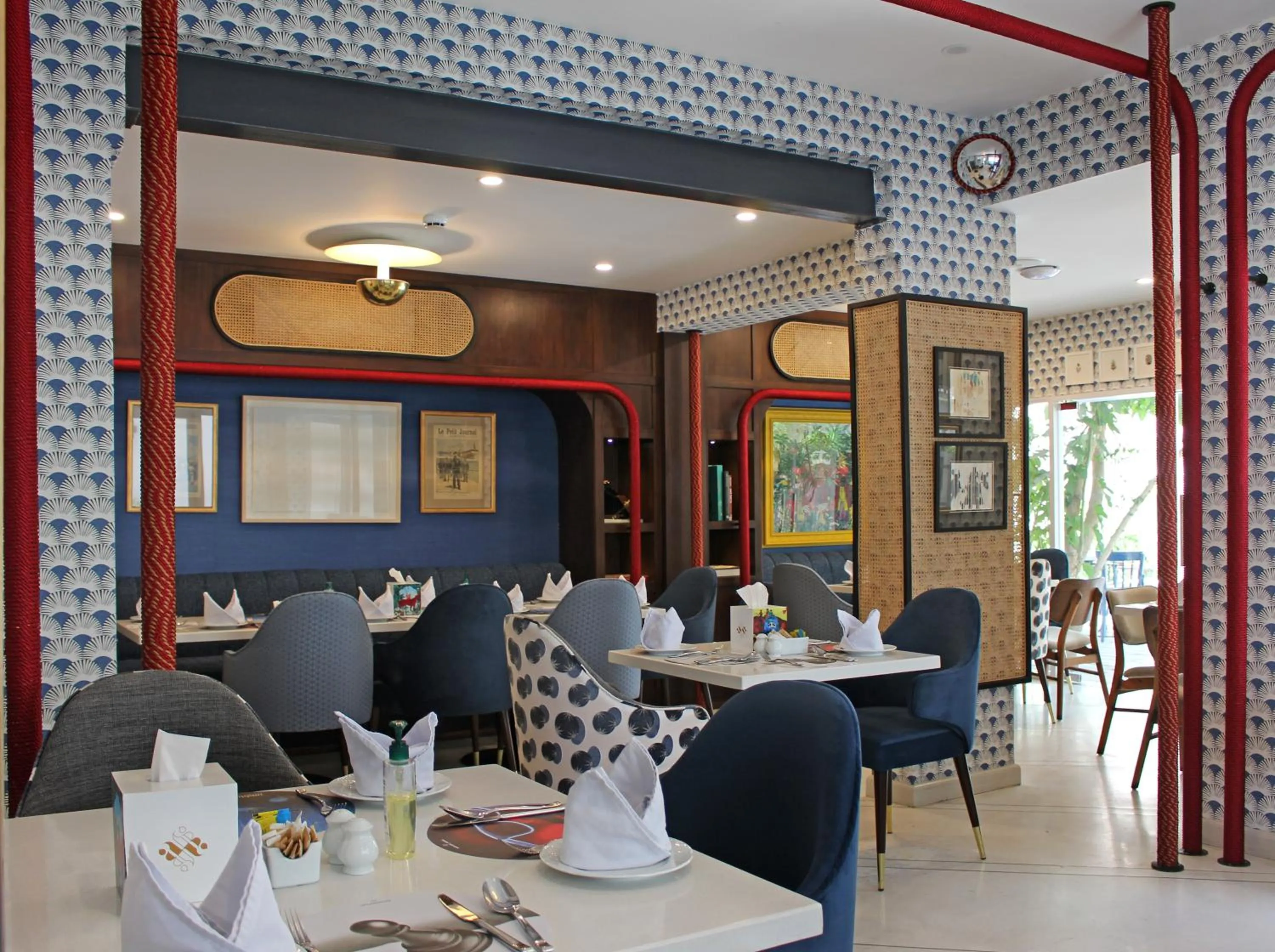Restaurant/places to eat in Ambiance Boutique Art Hotel Karachi