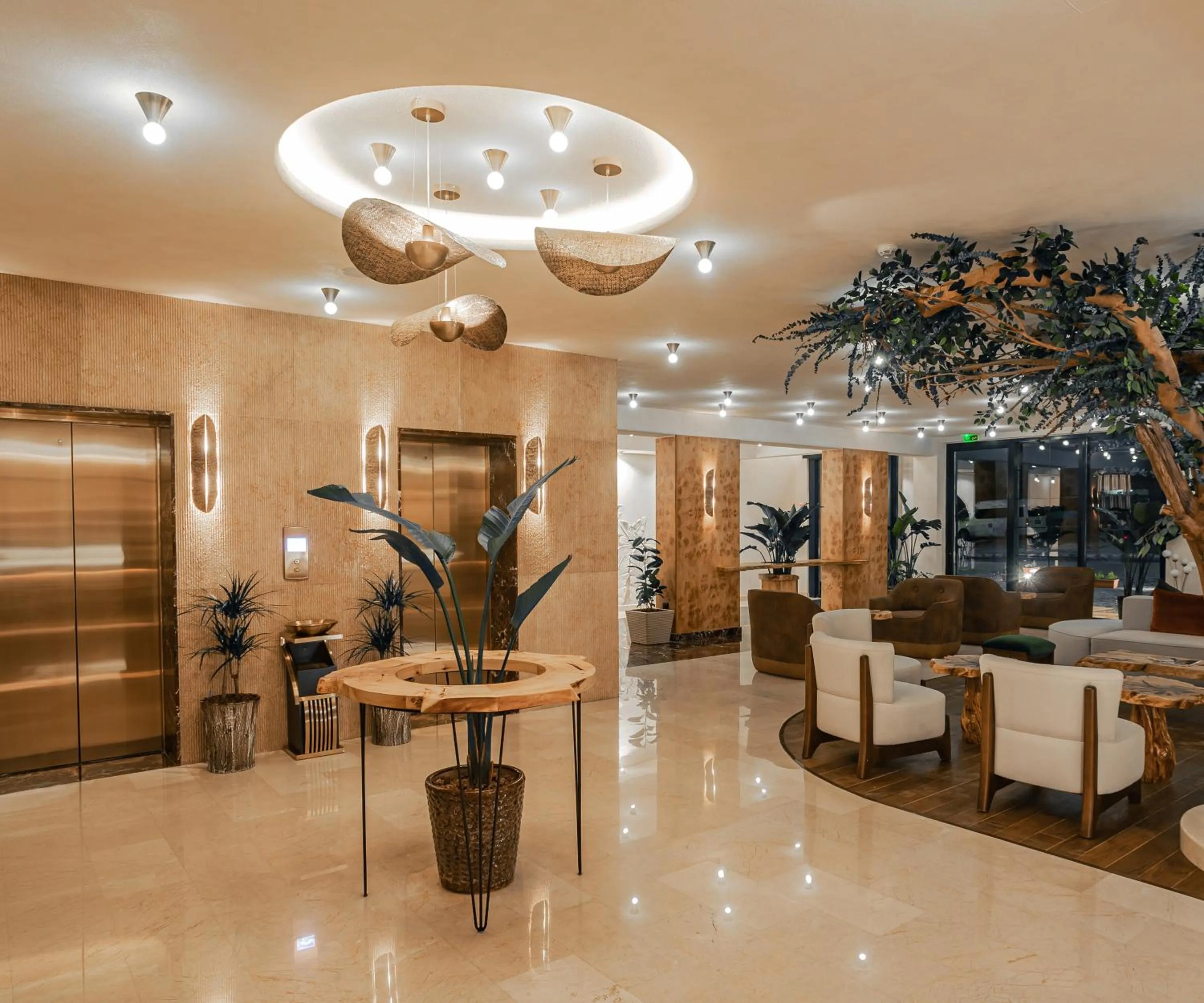 Lobby or reception in Bratus Hotel