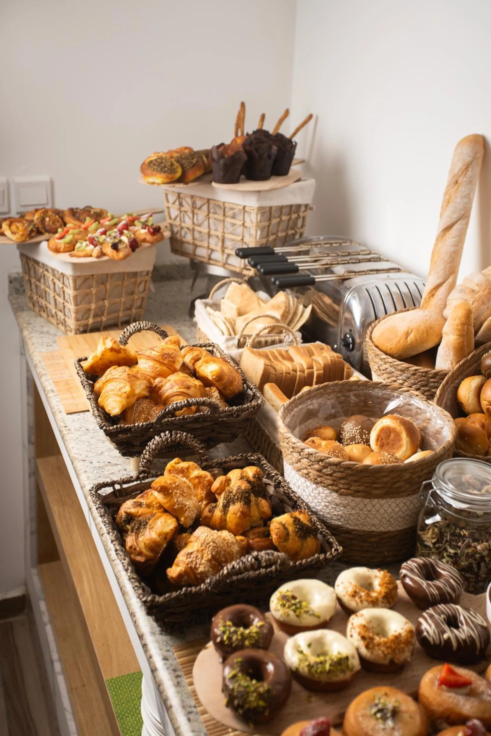 Food and drinks in Bratus Hotel