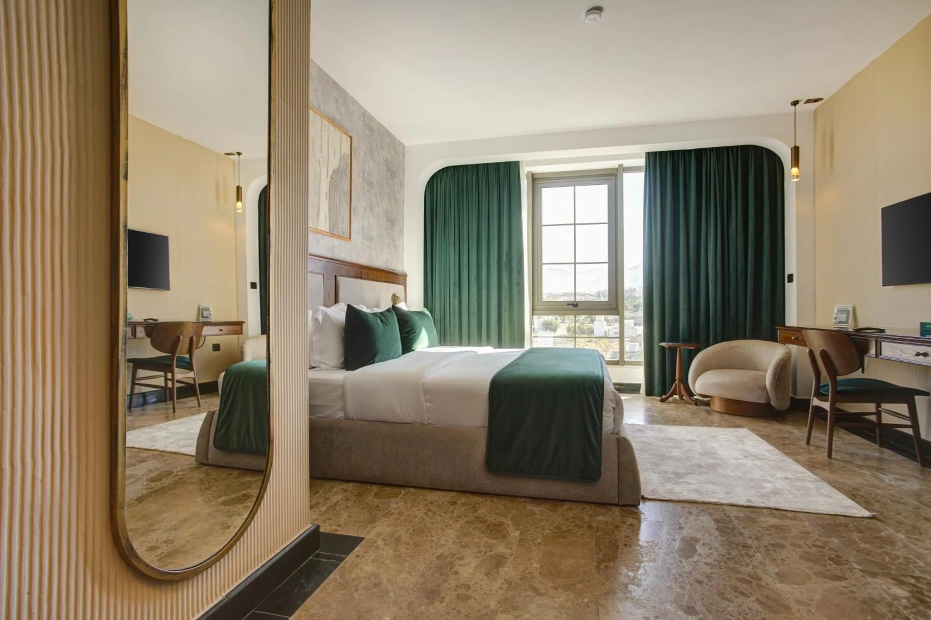 TV and multimedia in Bratus Hotel