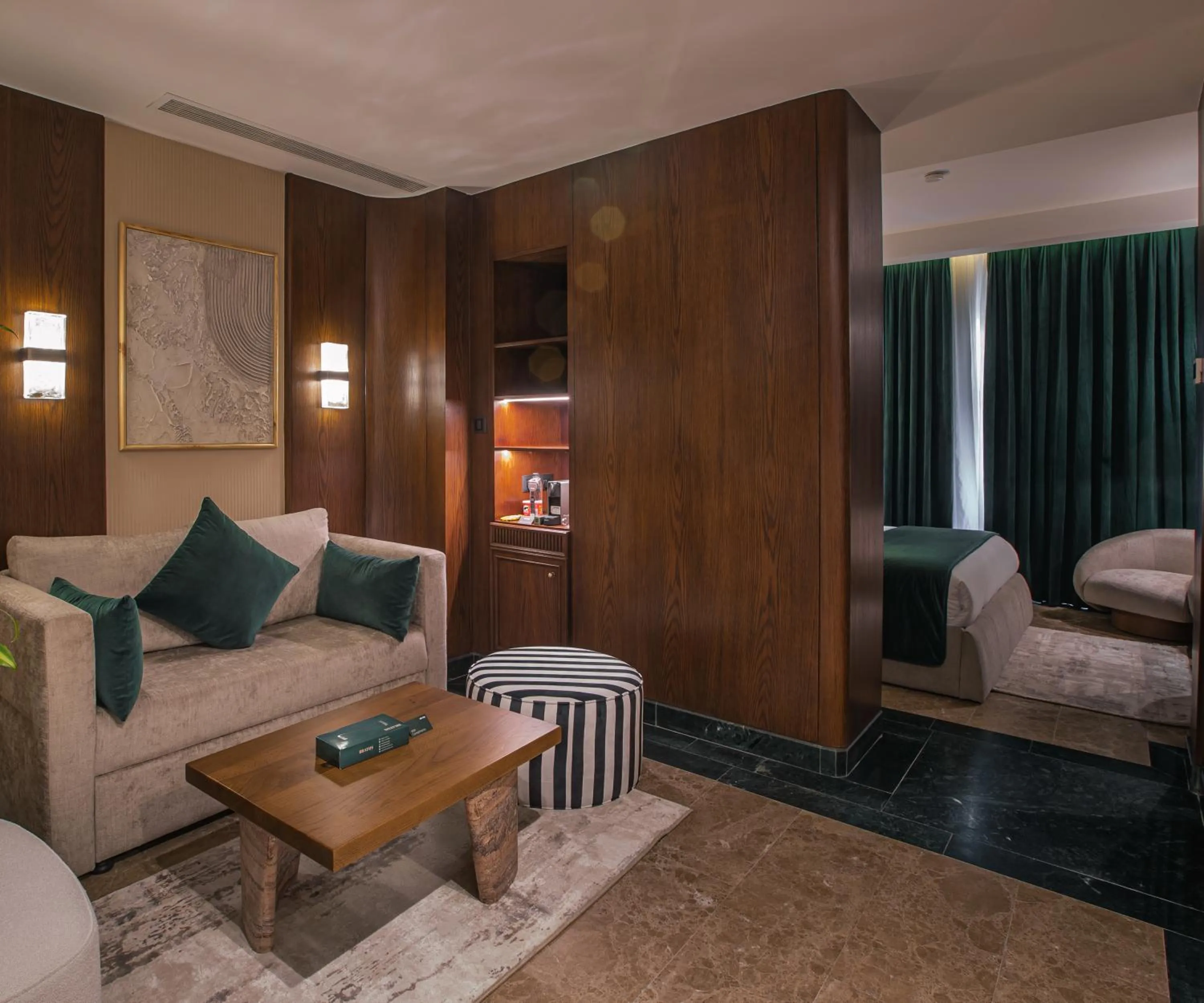 Seating area in Bratus Hotel