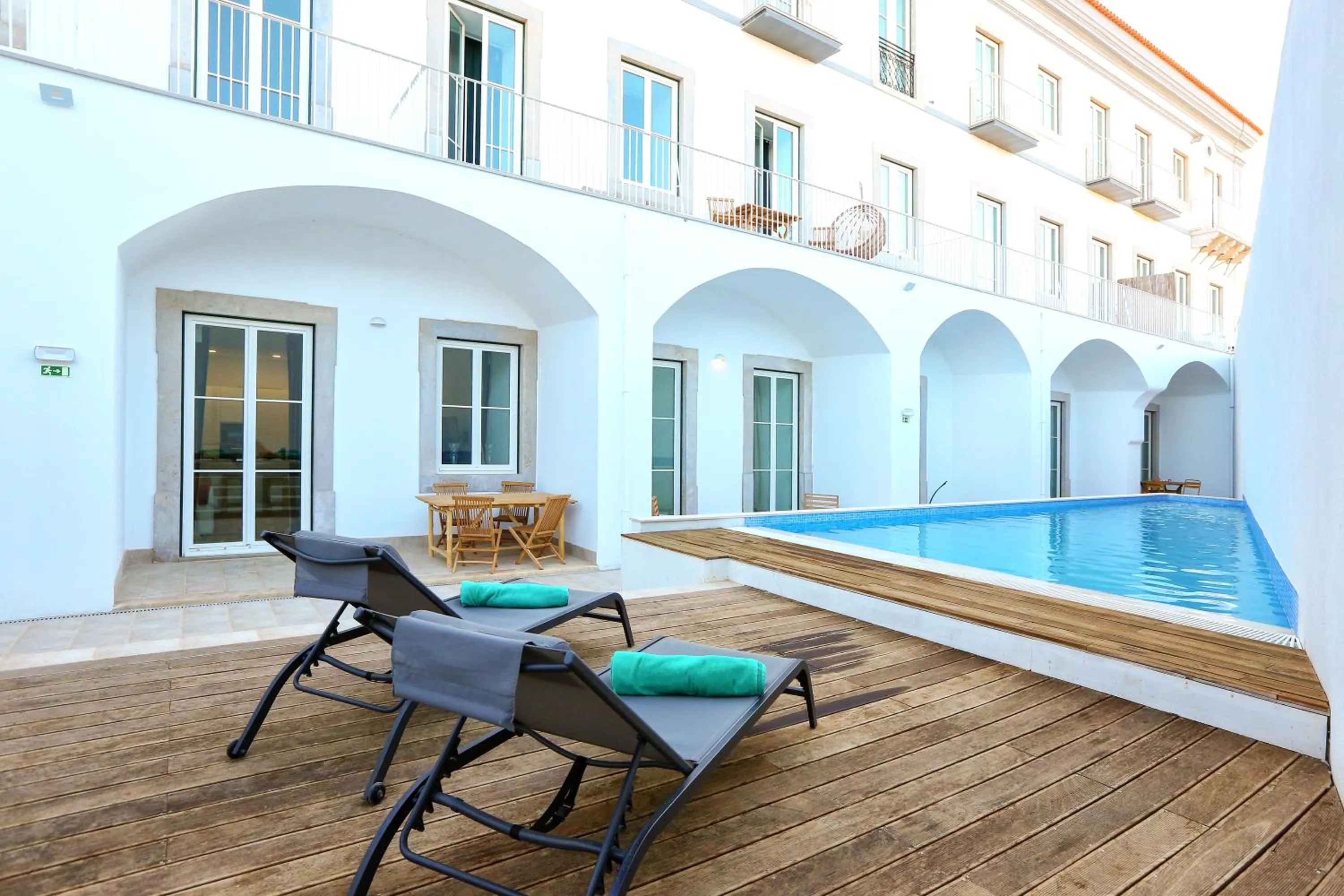 Hot Breeze Apartment