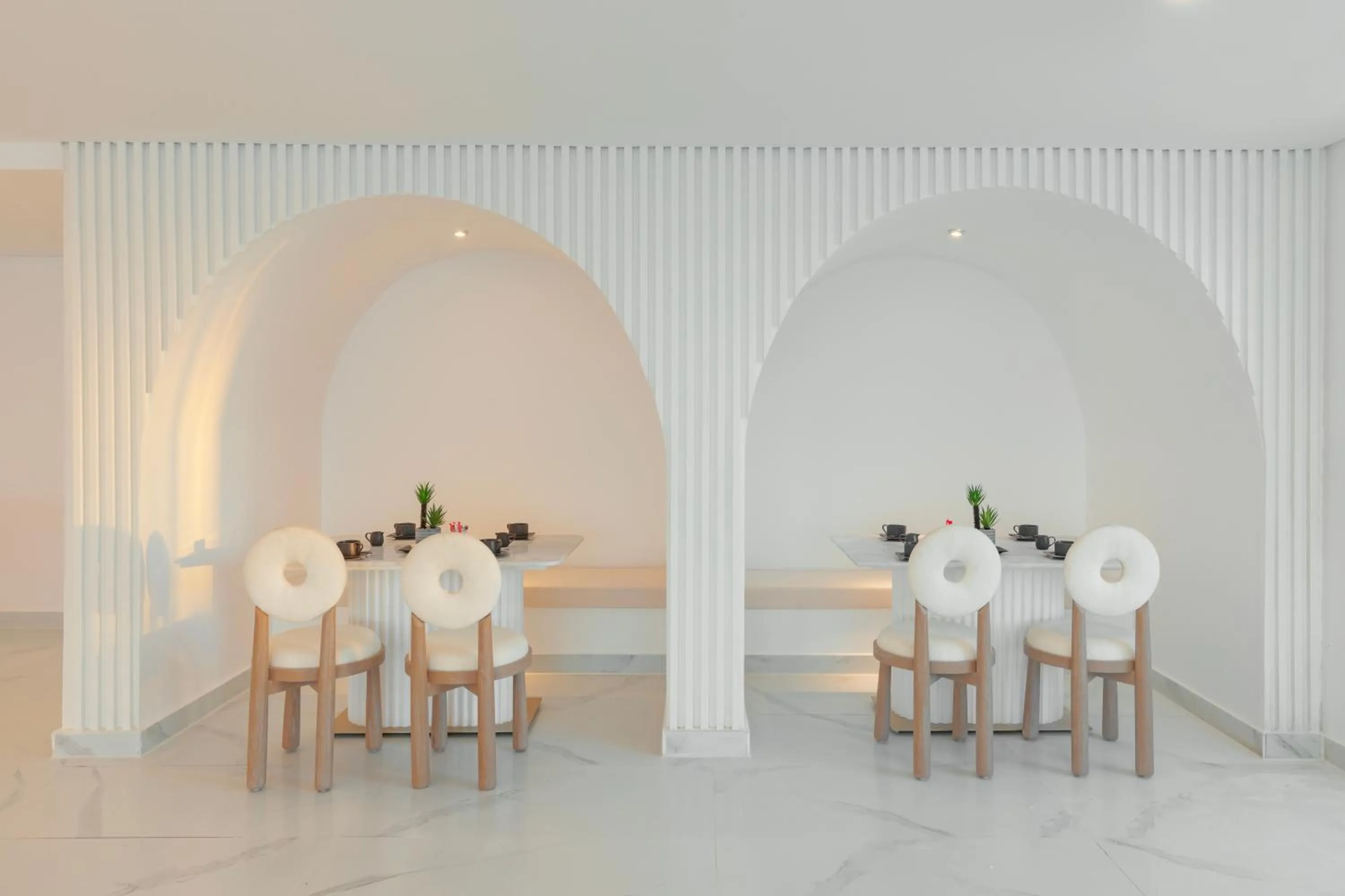 Restaurant/places to eat in White Hills Resort