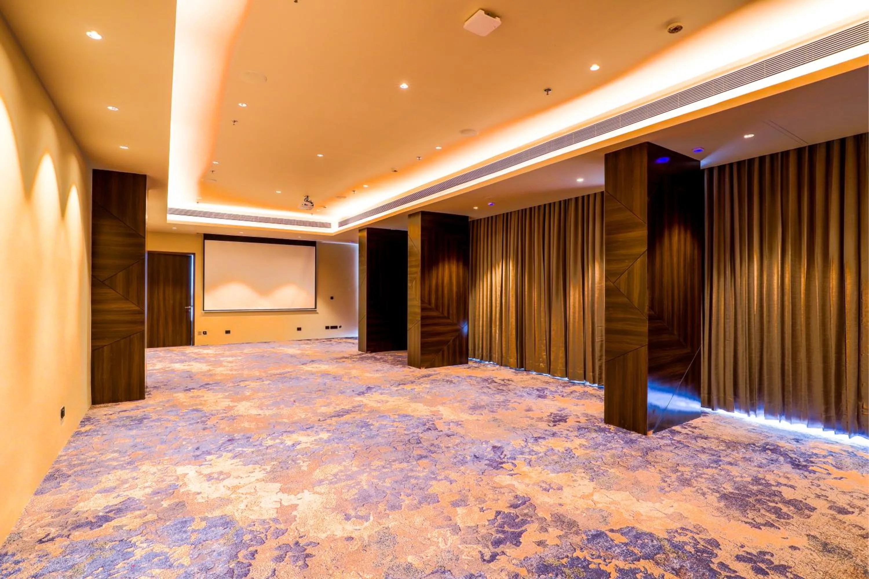 Business facilities in 7 Apple Hotel Jal Mahal, Jaipur