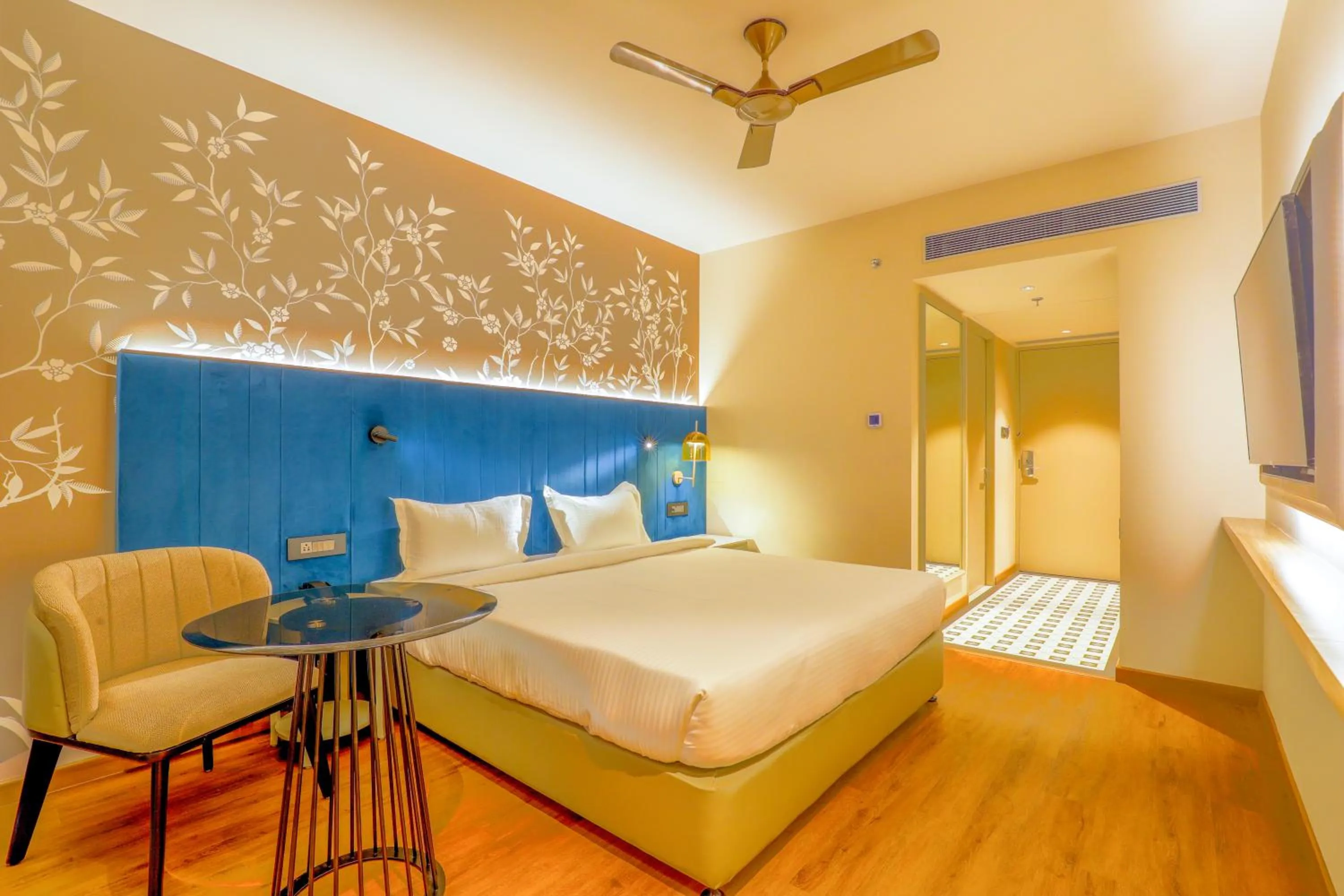 Bed in 7 Apple Hotel Jal Mahal, Jaipur