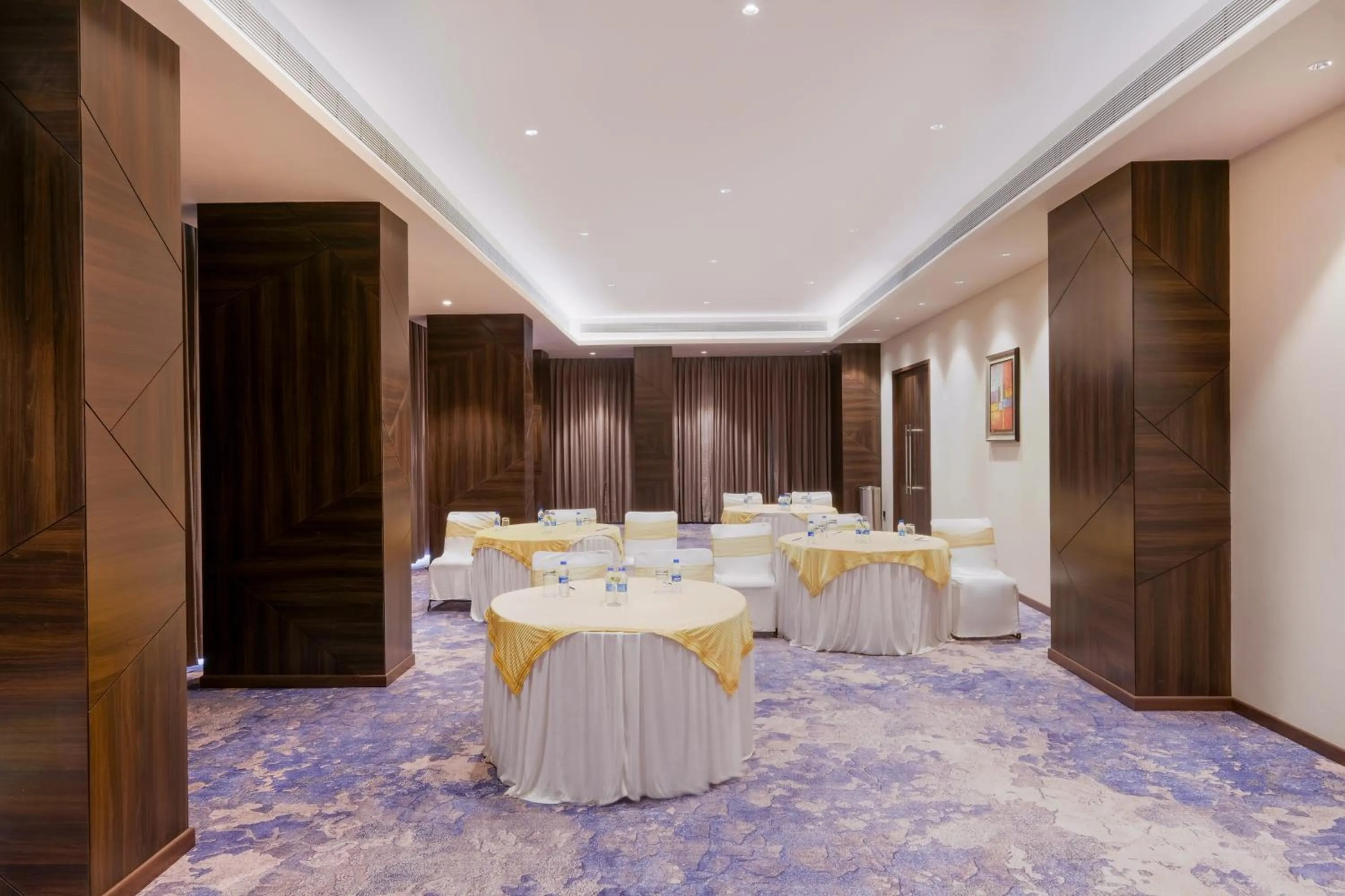 Banquet/Function facilities in 7 Apple Hotel Jal Mahal, Jaipur