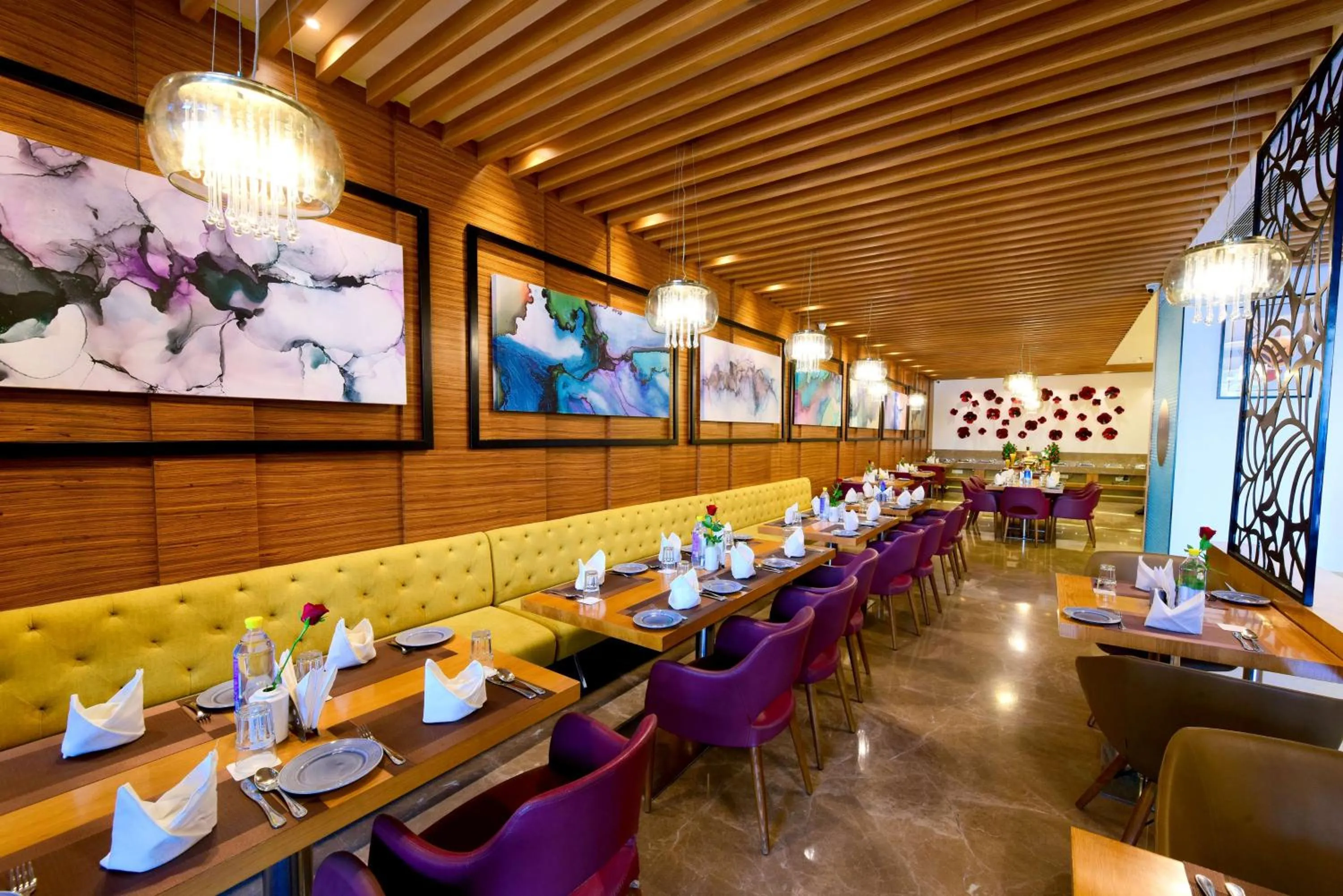 Restaurant/places to eat in SureStay by Best Western Model Town Amritsar
