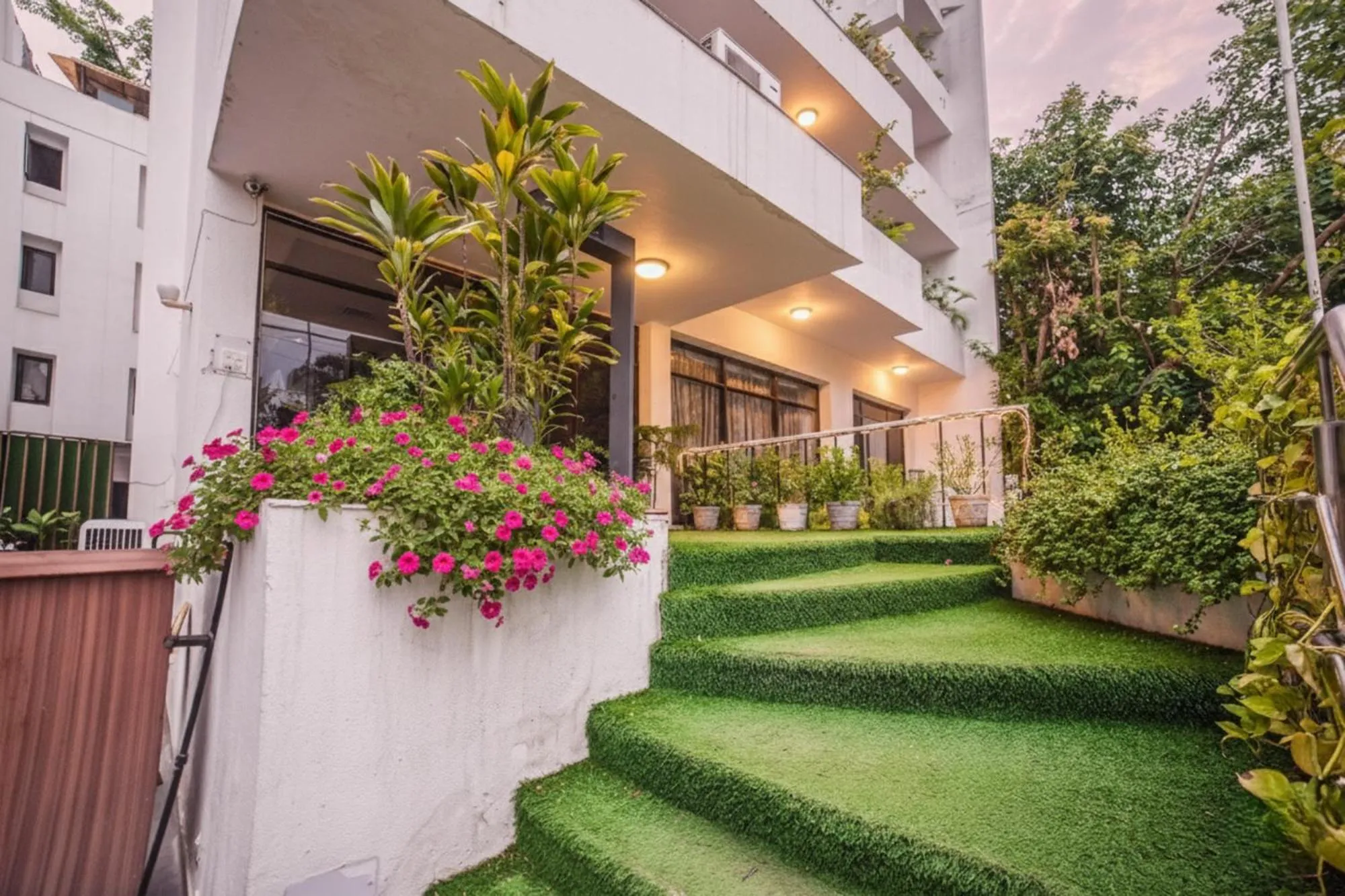 Facade/entrance in FabHotel BMK Grand