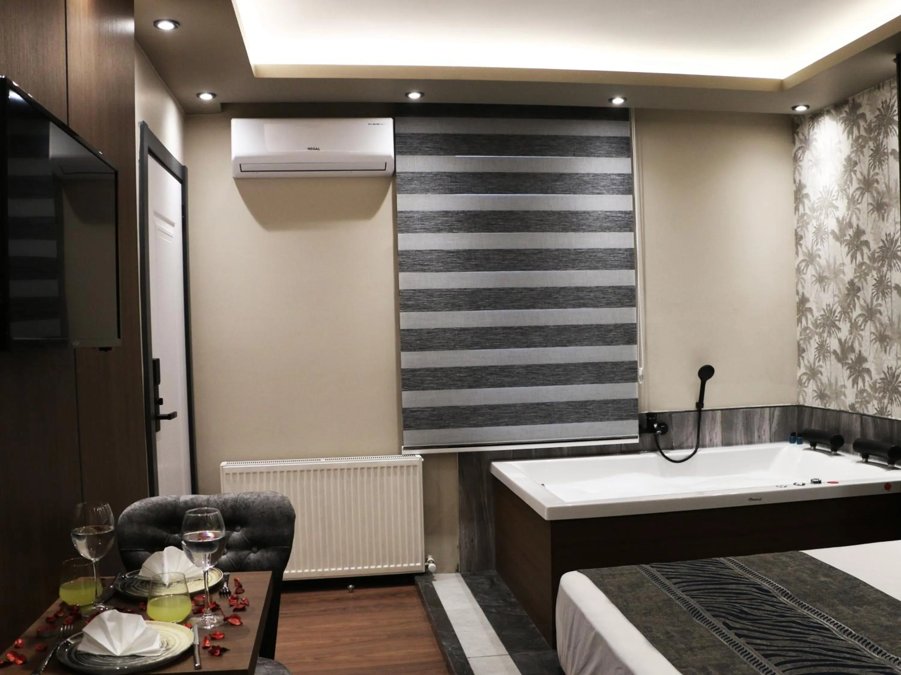 Bed in GRAND ÜSKÜDAR OTEL