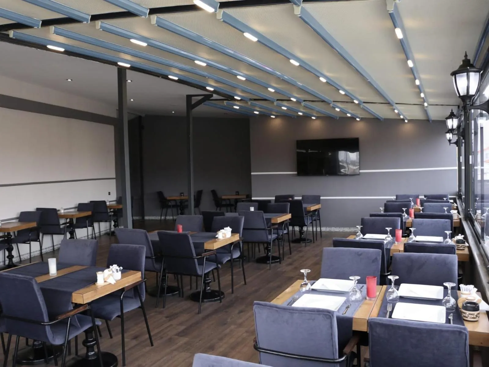 Restaurant/places to eat in GRAND ÜSKÜDAR OTEL