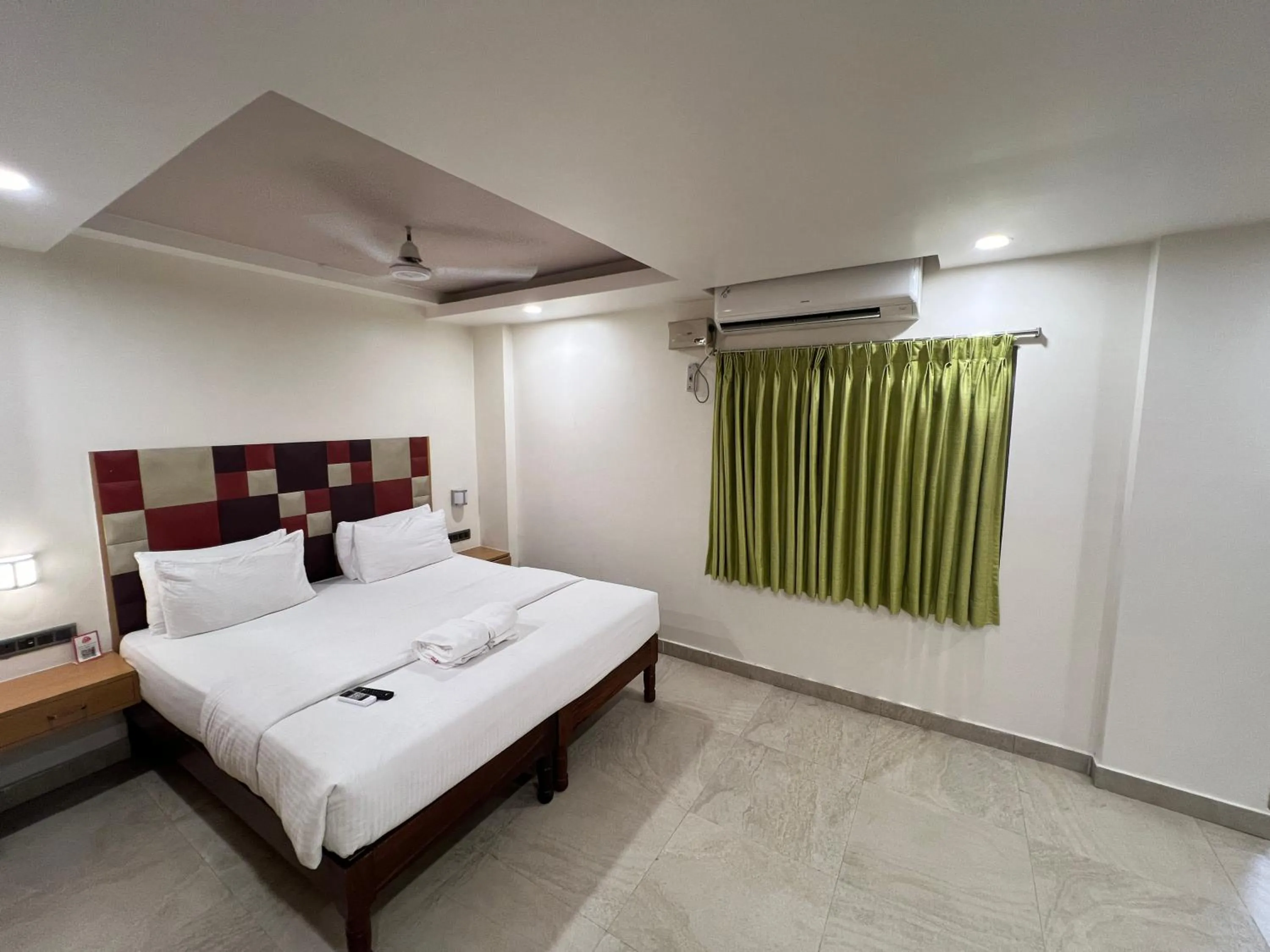 Bed in Diviyum Manor