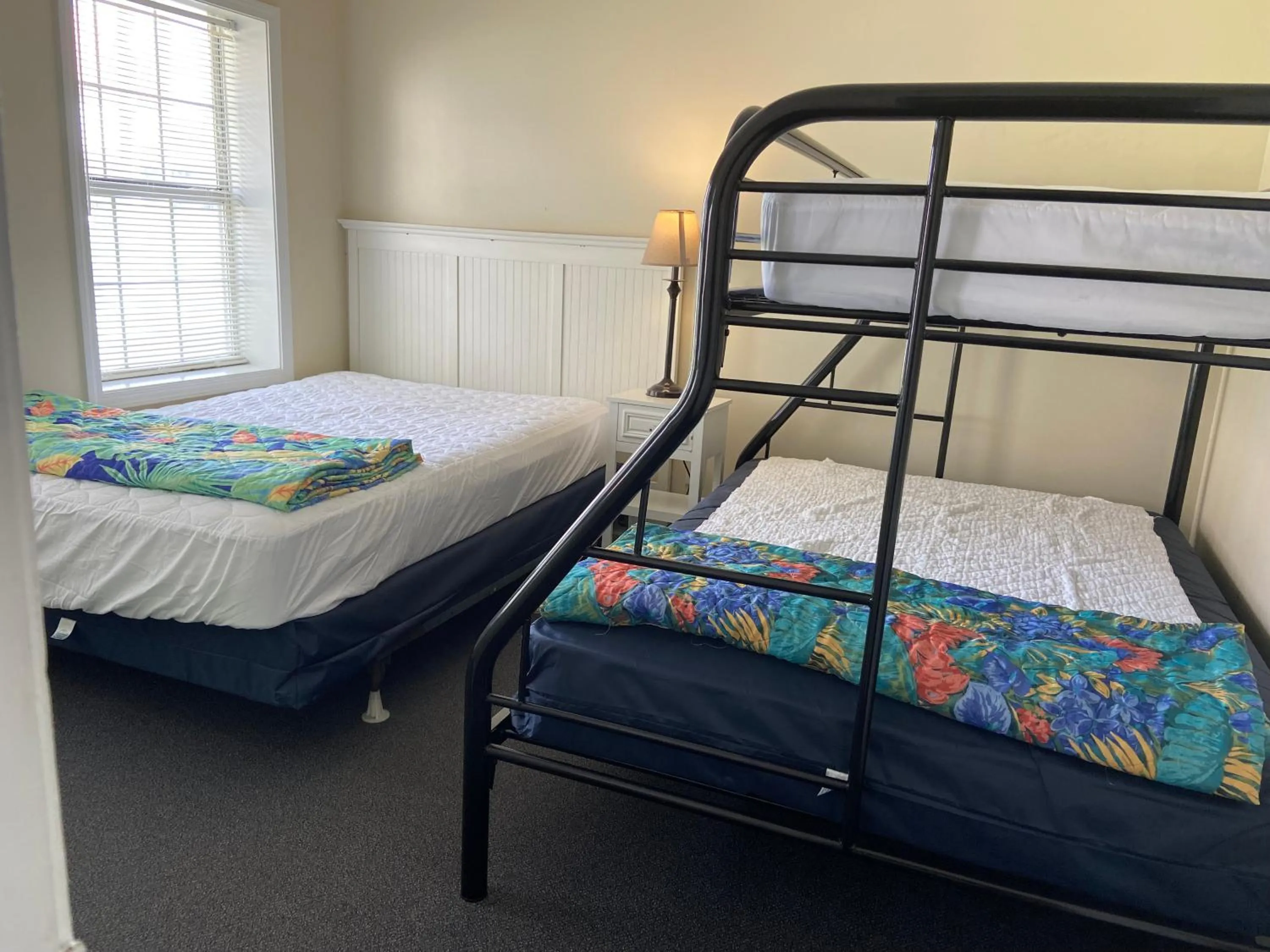 Bed in Cottages Christian Retreat