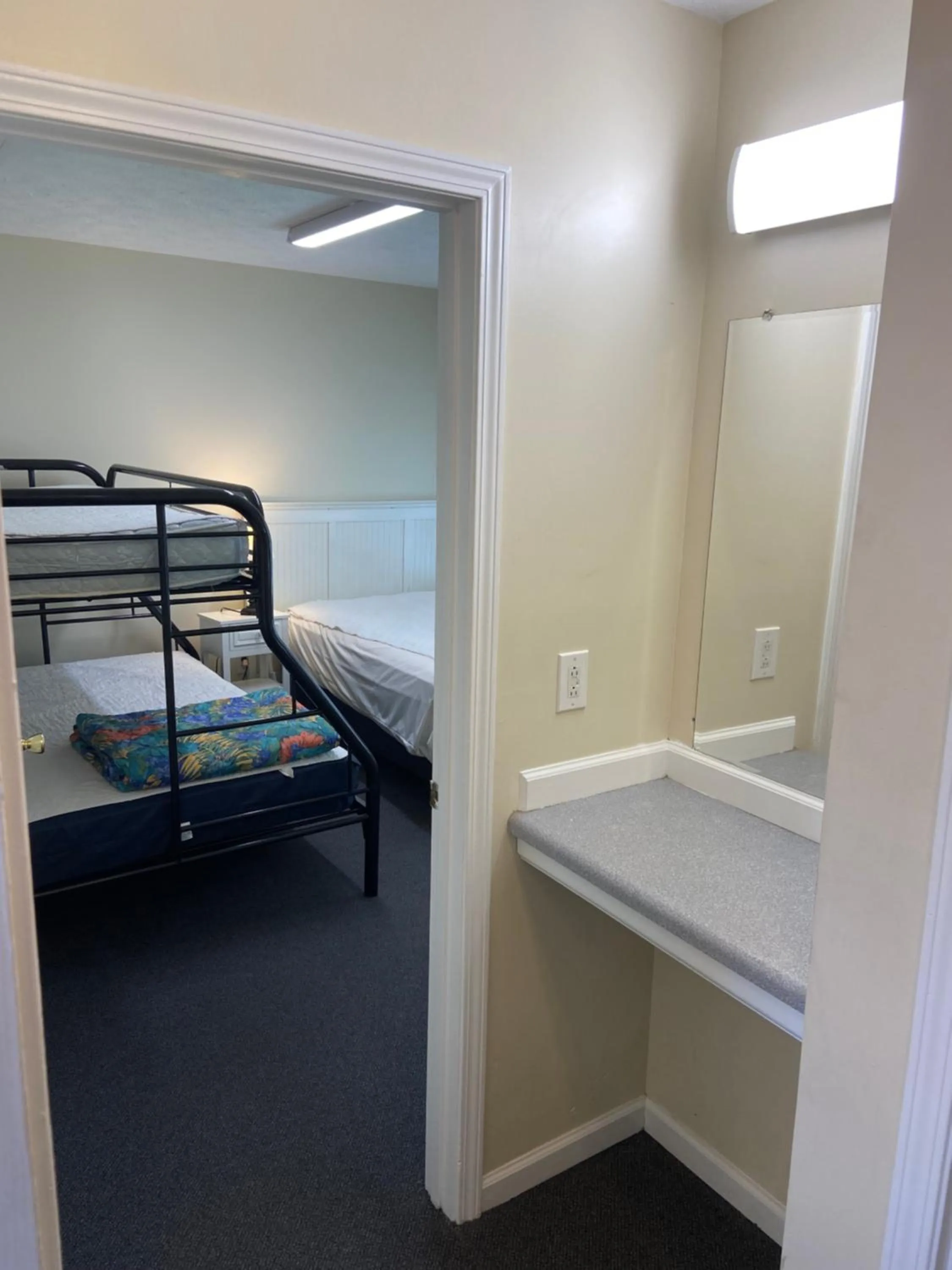 Bed in Cottages Christian Retreat