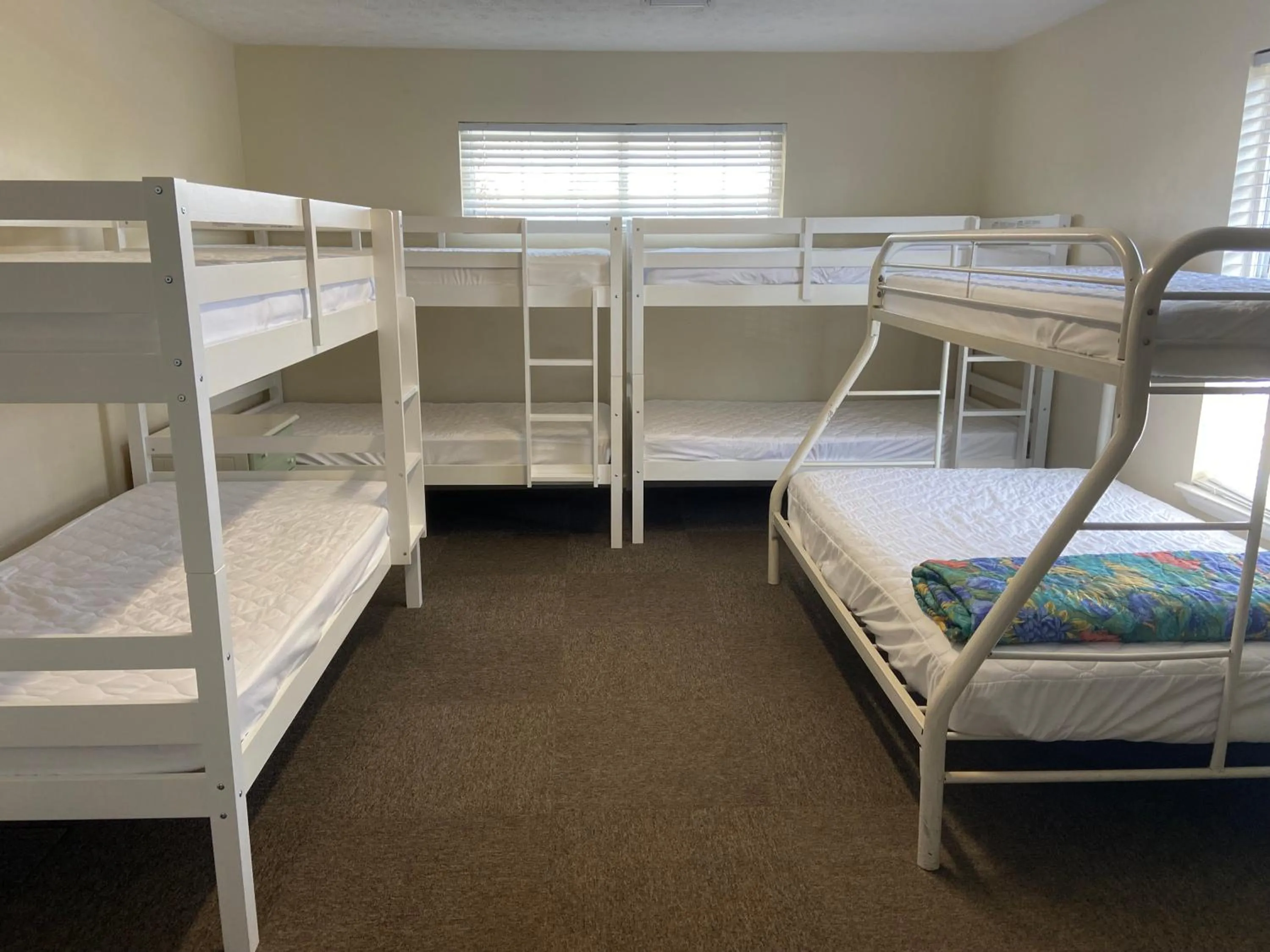 Bed in Cottages Christian Retreat