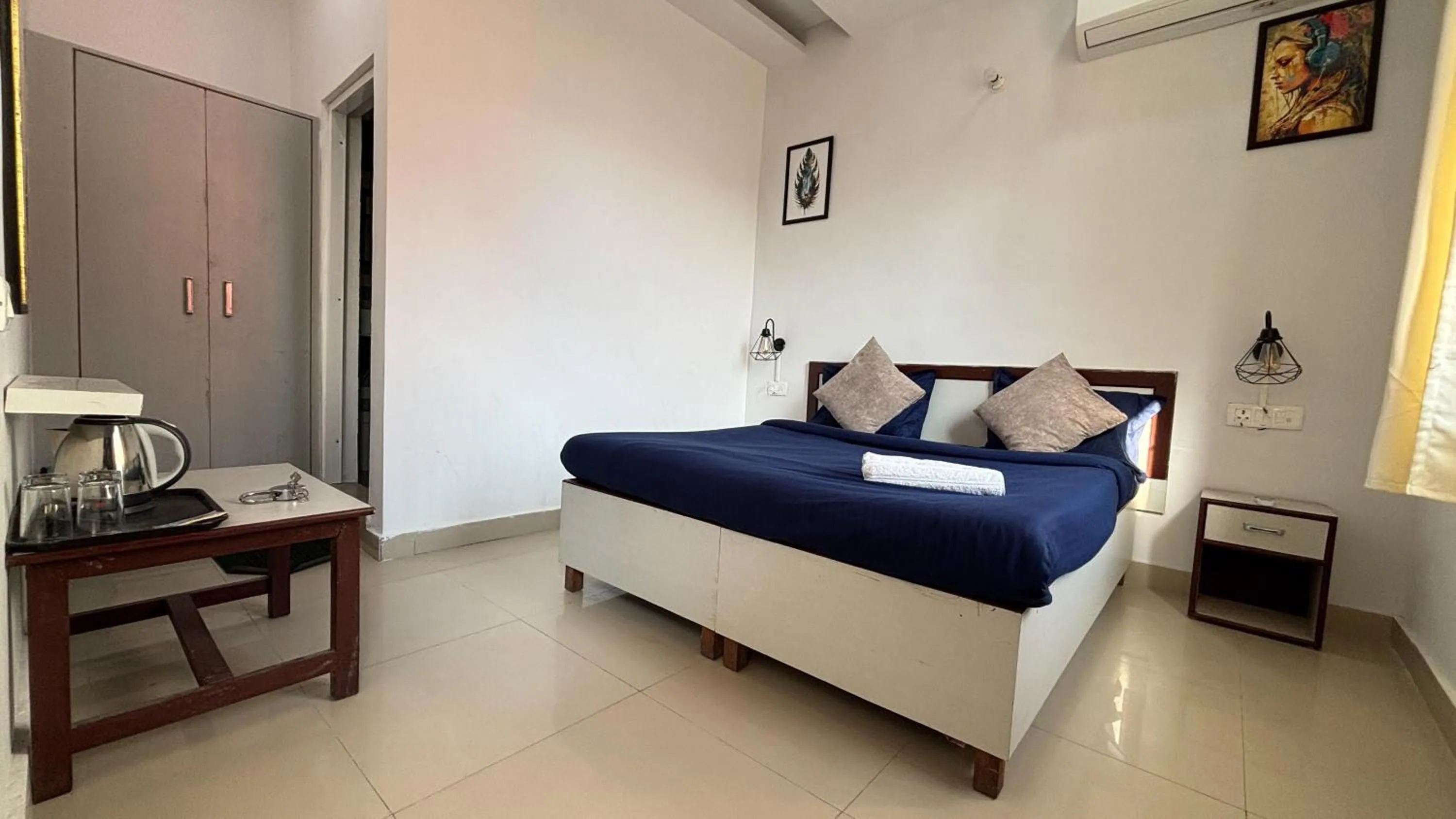 Bed in Skyard Premium, Tapovan