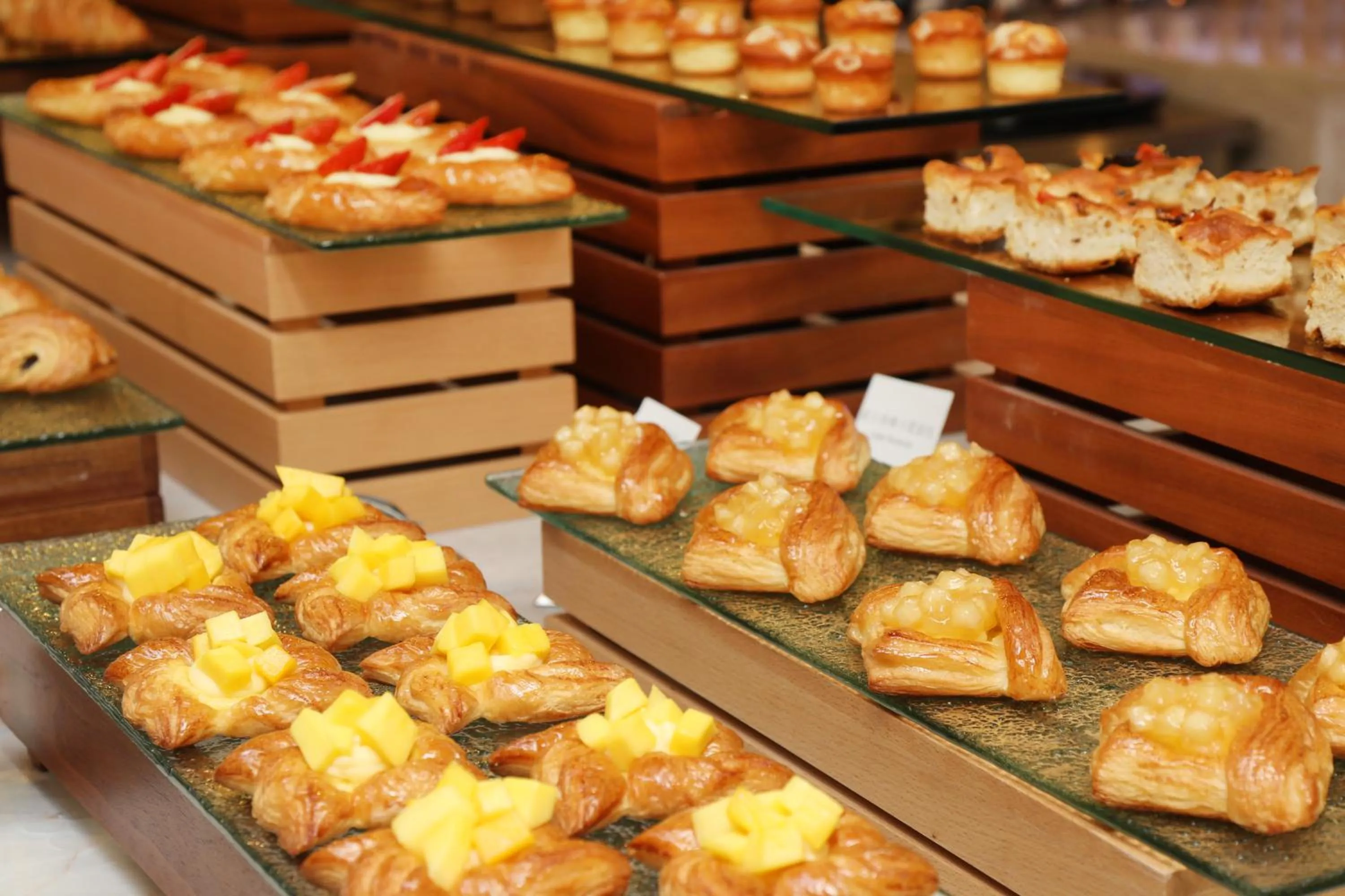 Breakfast in DoubleTree by Hilton Guangzhou Zengcheng - Canton Fair Free Shuttle Bus