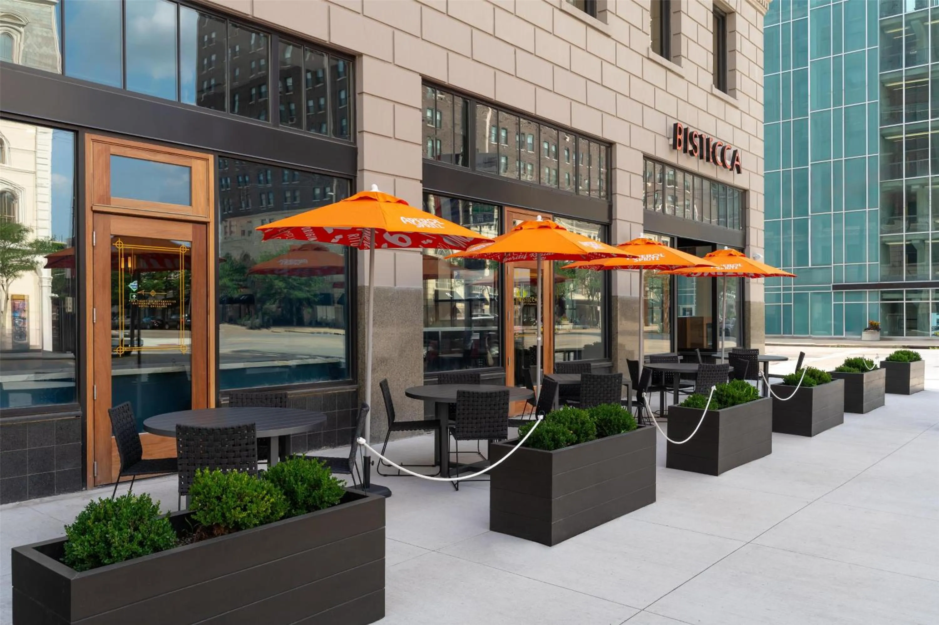 Restaurant/places to eat in Hotel Ardent Dayton Downtown, Tapestry Collection By Hilton