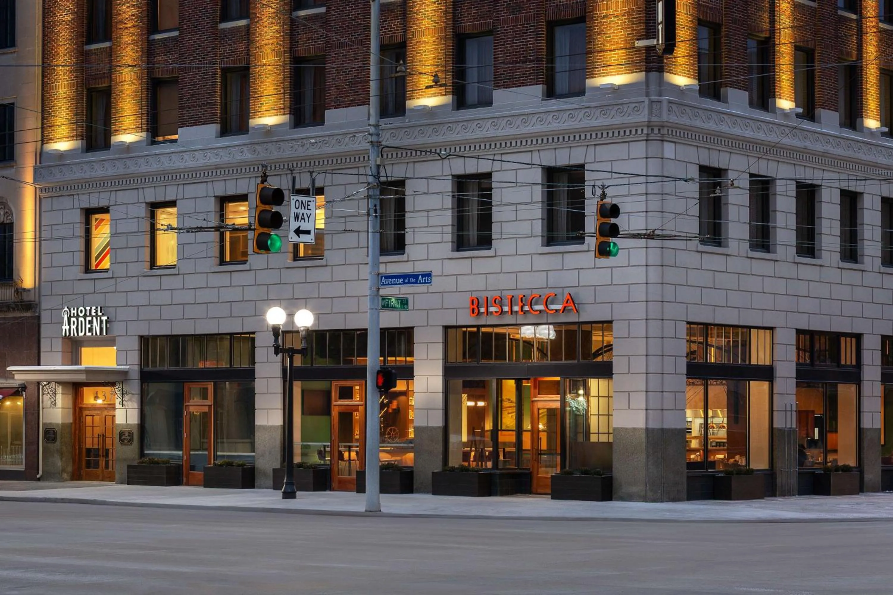 Restaurant/places to eat in Hotel Ardent Dayton Downtown, Tapestry Collection By Hilton