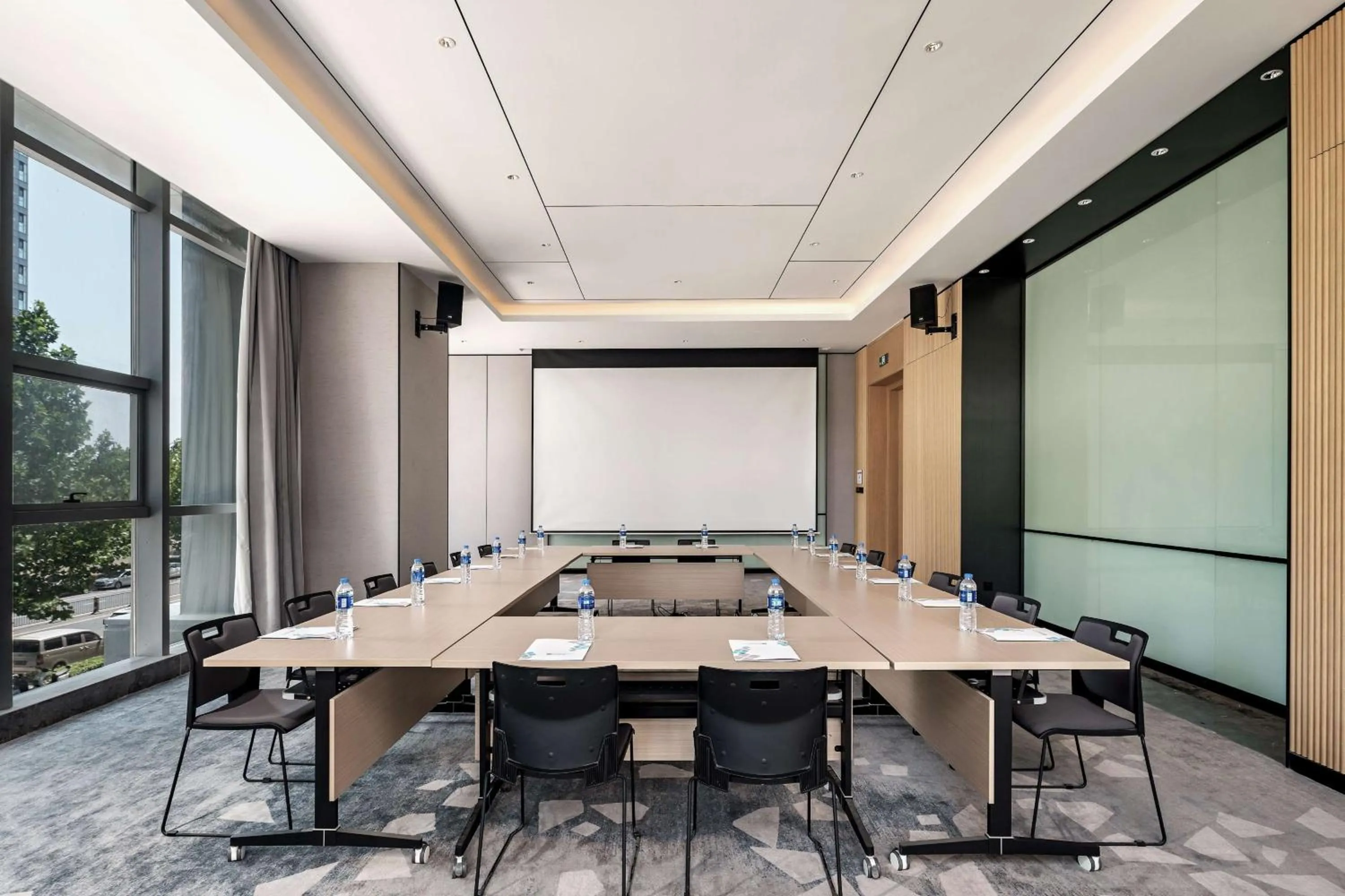 Meeting/conference room in Hilton Garden Inn Hefei Binhu New District