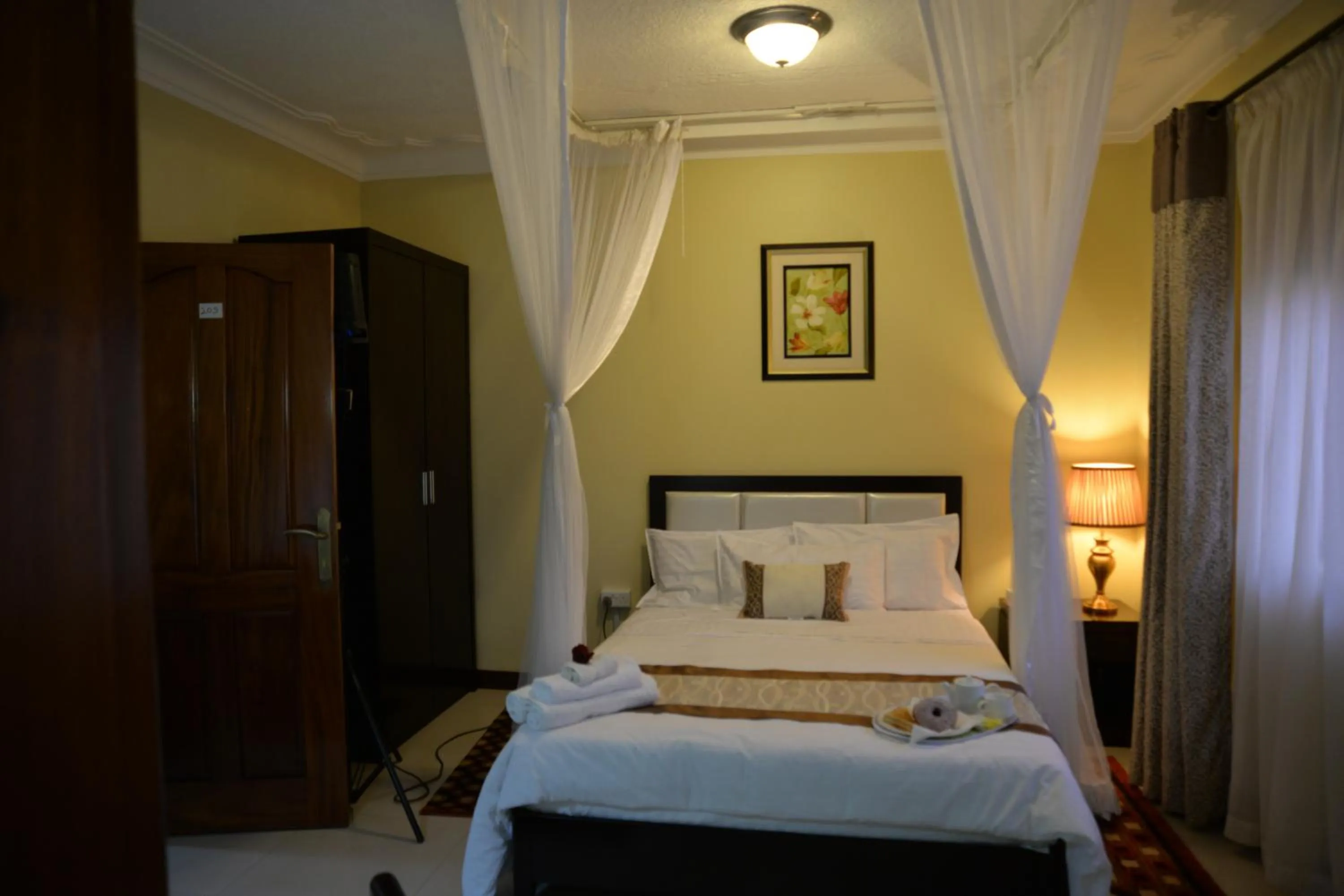 Bedroom, Bed in Royal Victoria House Ltd