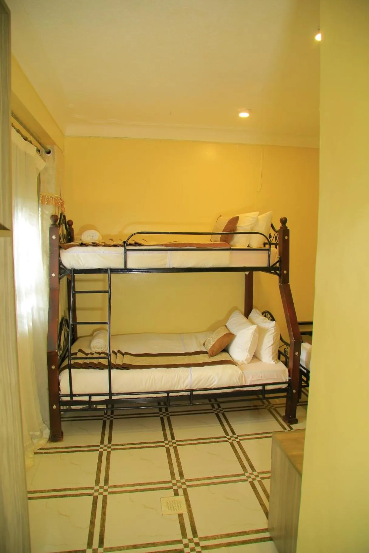 bunk bed, Bed in Royal Victoria House Ltd