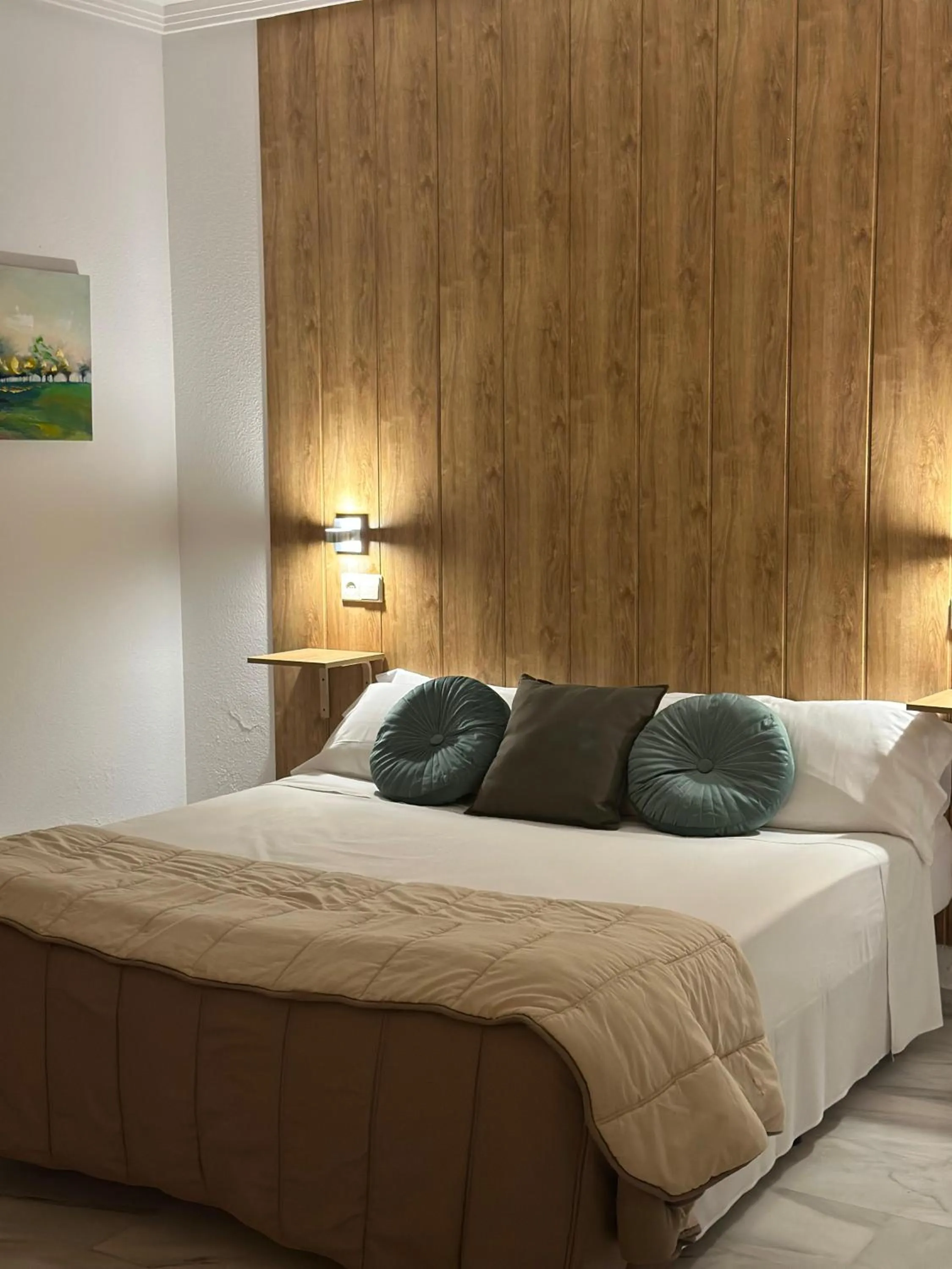 Photo of the whole room, Bed in Hospedium Hotel Apartamentos Simón Verde