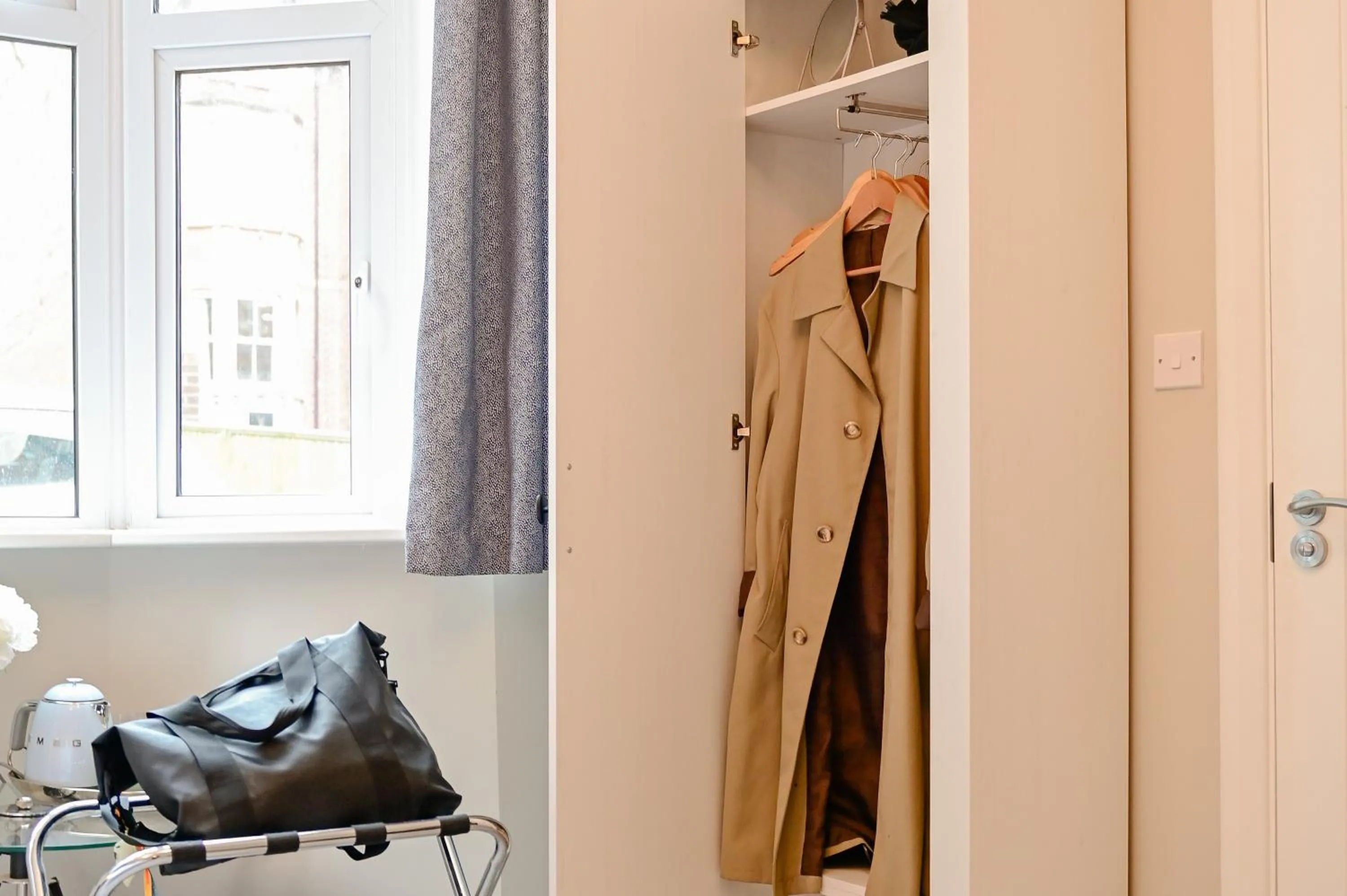 furniture in No.192 Oxford