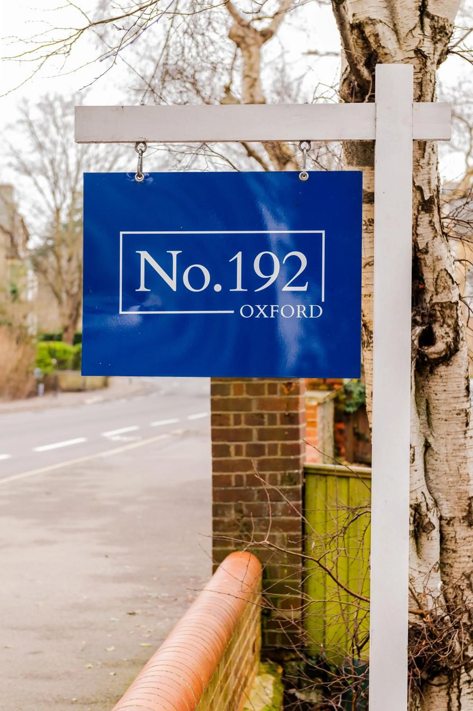 Property building in No.192 Oxford