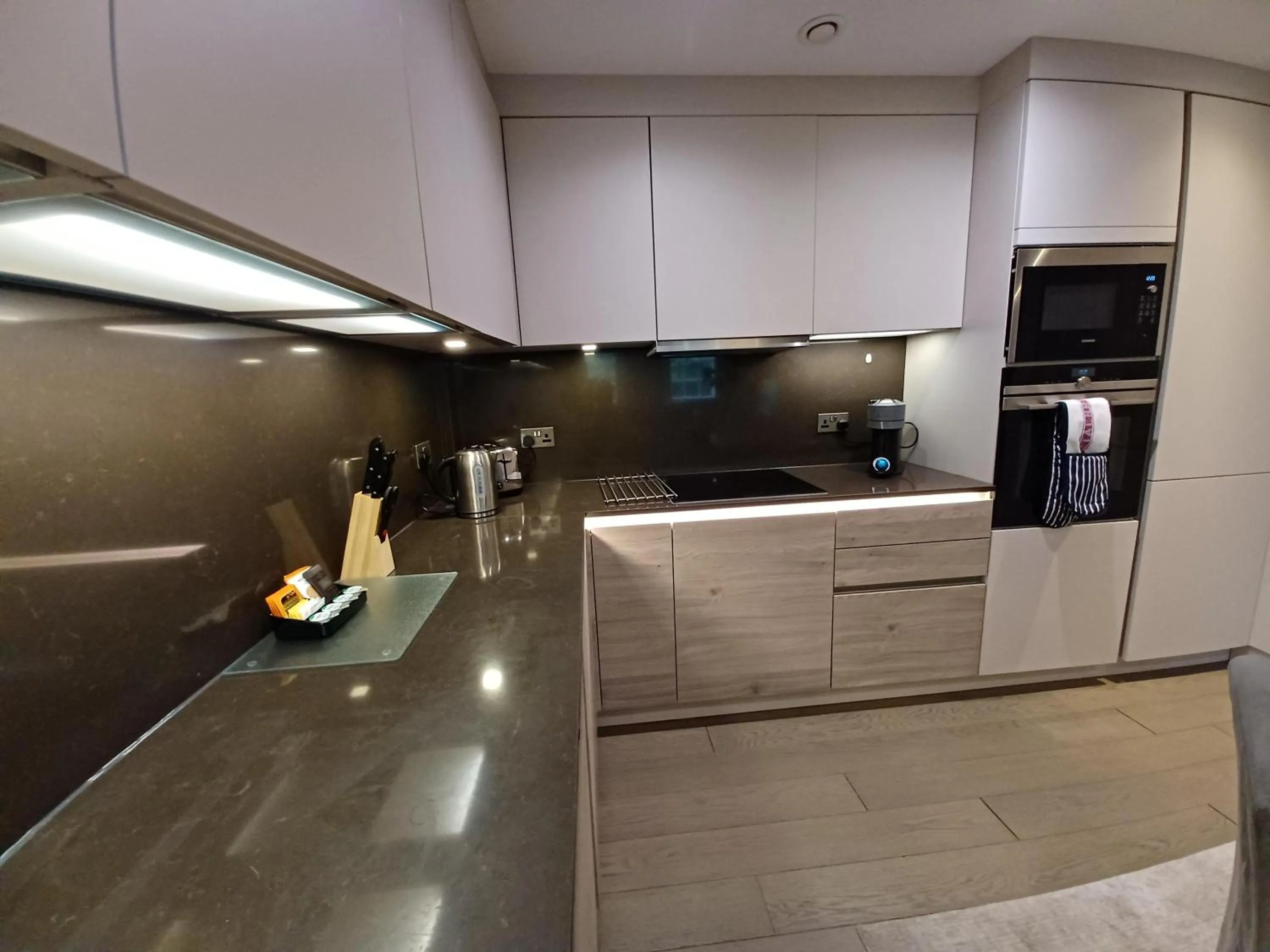 Buckingham Palace Residences by Aeria Apartments