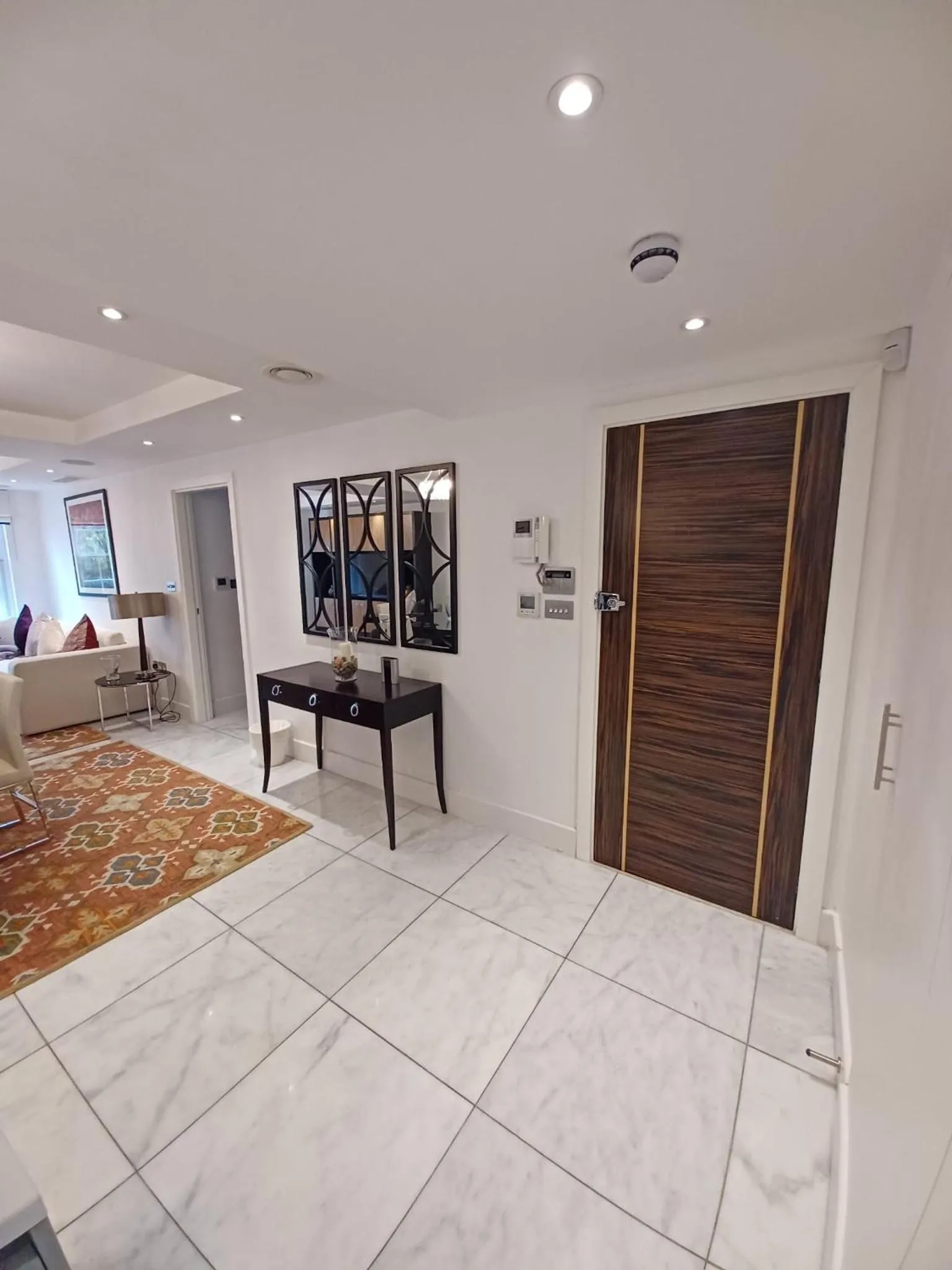 Buckingham Palace Residences by Aeria Apartments