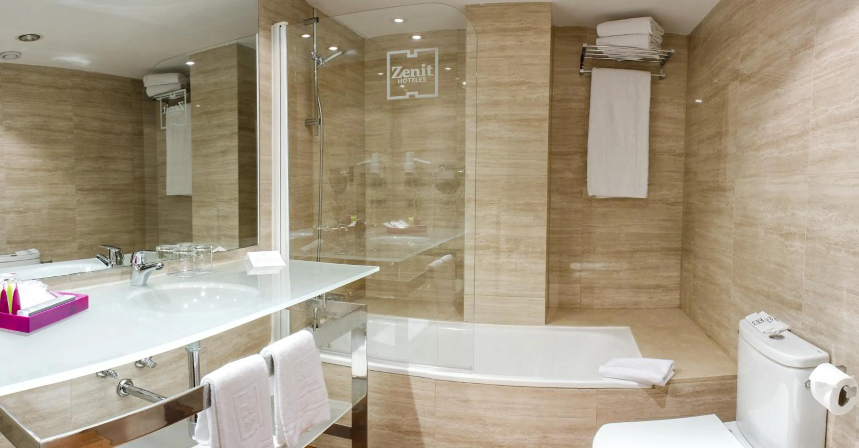 Toilet in Zenit Barcelona