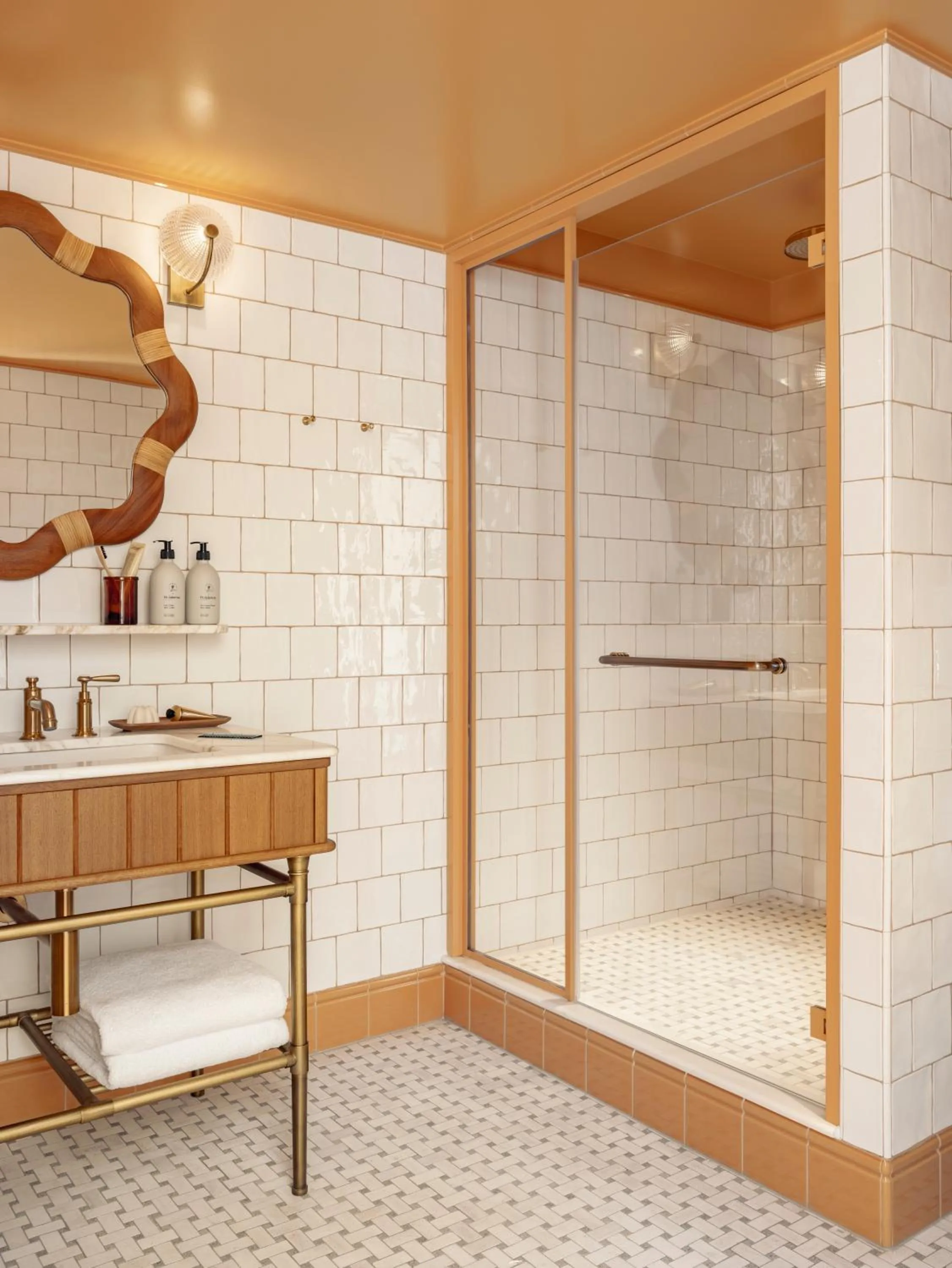 Shower in La Fantaisie