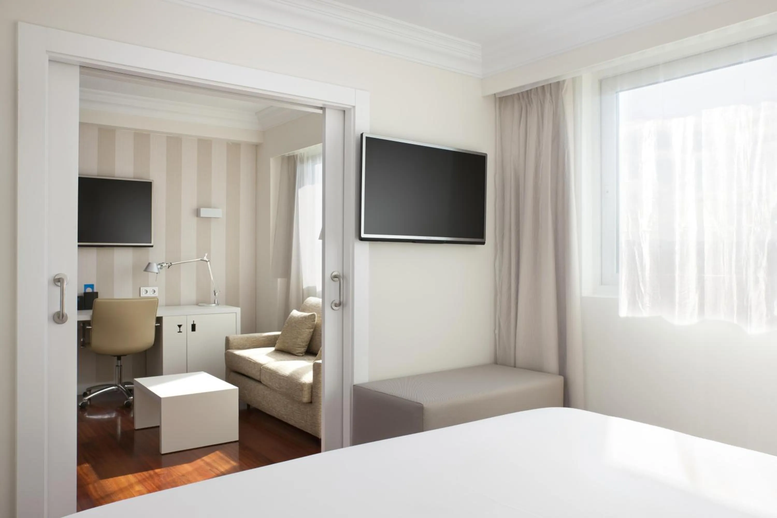 Bedroom, Bed in NH Pamplona Iruña Park