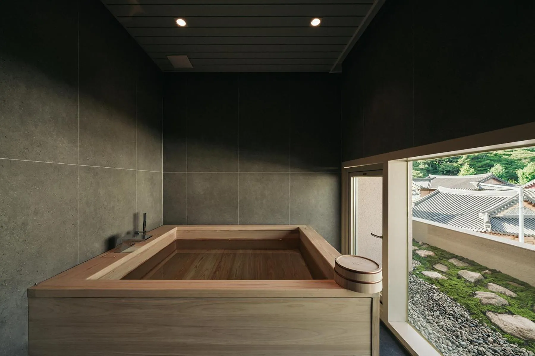 Bathroom in IJE Gyeongju