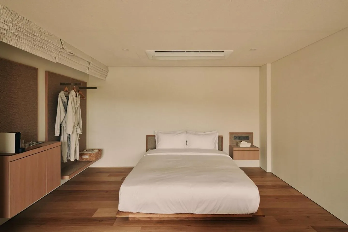 Photo of the whole room, Bed in IJE Gyeongju
