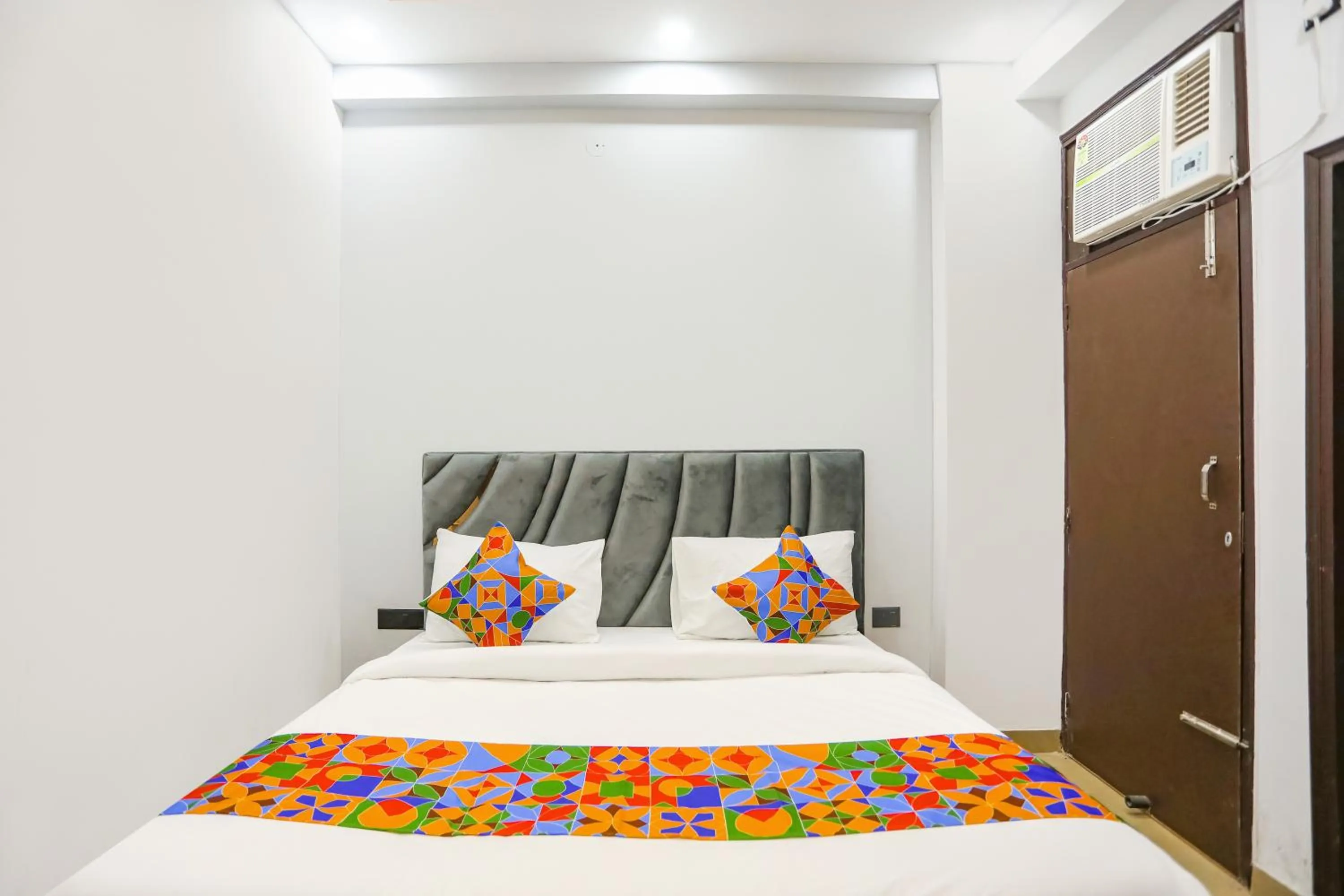 Bed in FabHotel Rasa Arcade