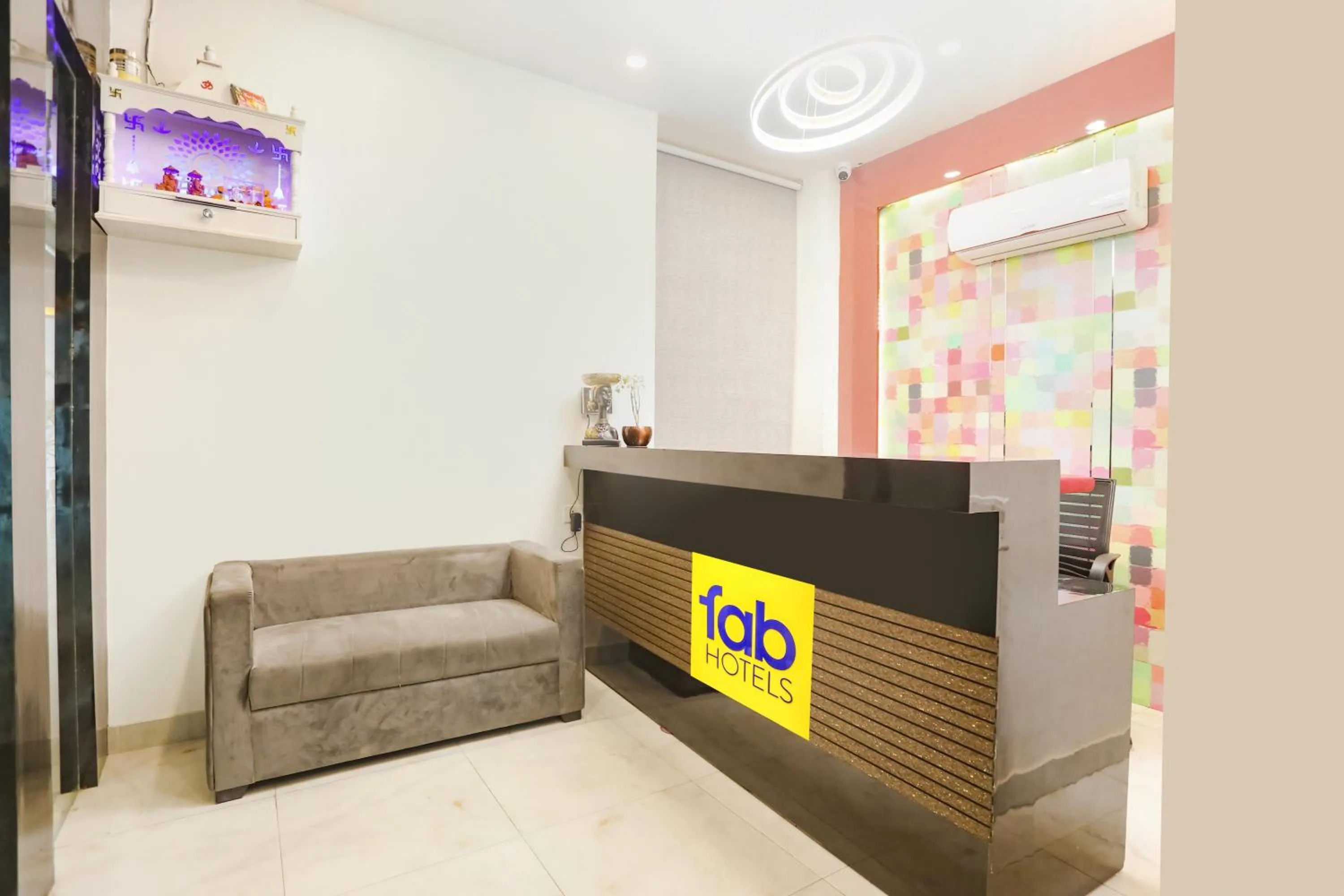 Lobby or reception in FabHotel Rasa Arcade